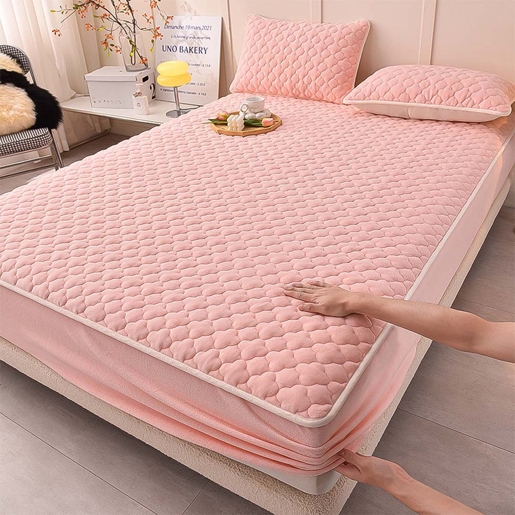 Pink quilted fleece stretchable mattress cover with clover design and two matching pillow covers — view 4