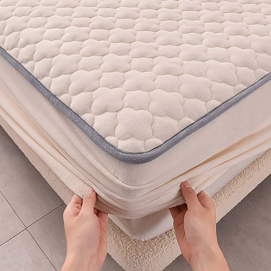 Beige quilted fleece mattress cover protector with clover design and two matching pillowcases — view 5