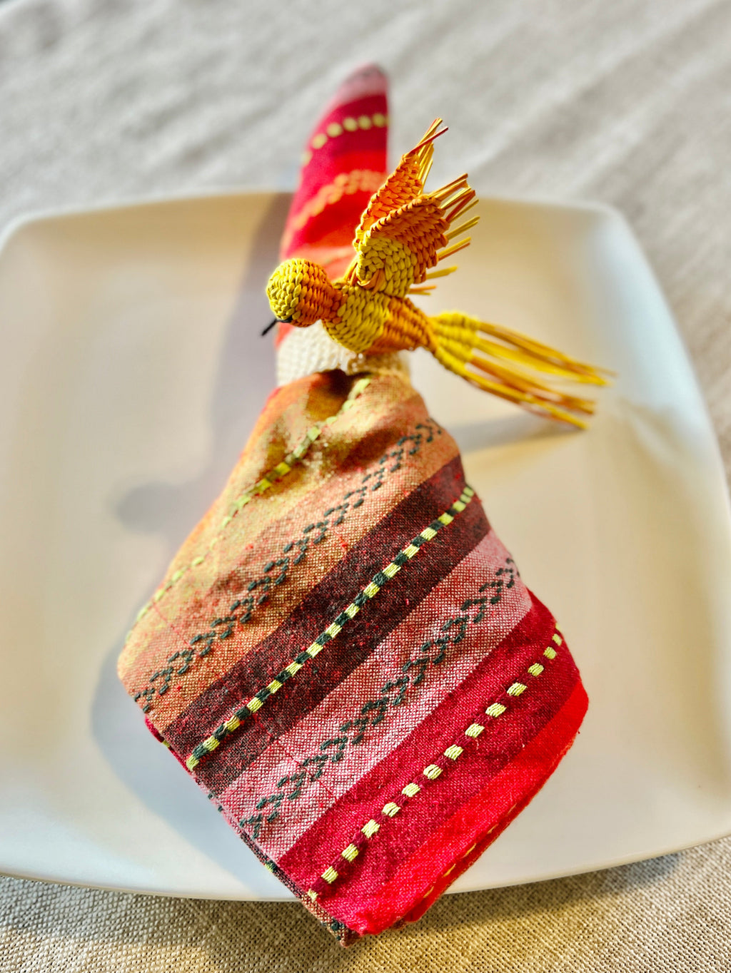 Hummingbird Napkin Ring (Yellow/Orange) – Table Decor Colombia-2