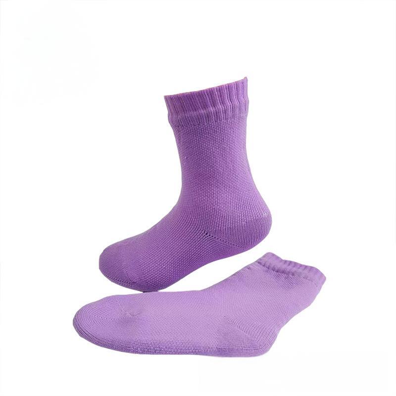 Kids waterproof outdoor socks for hiking and skiing in vibrant colors and breathable snug fit — view 4