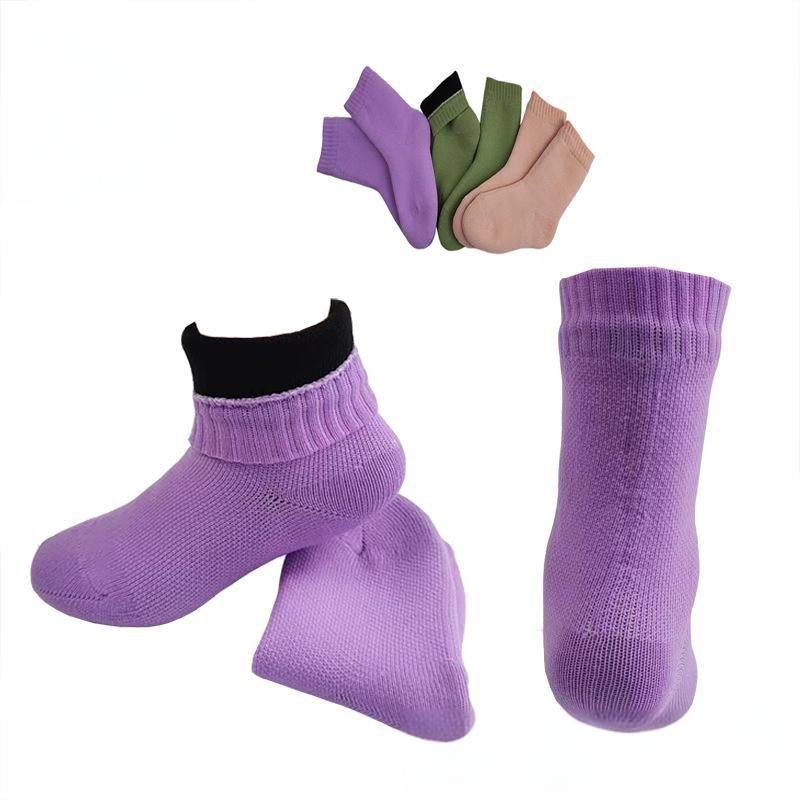Kids waterproof outdoor socks for hiking and skiing in vibrant colors and breathable snug fit — view 5