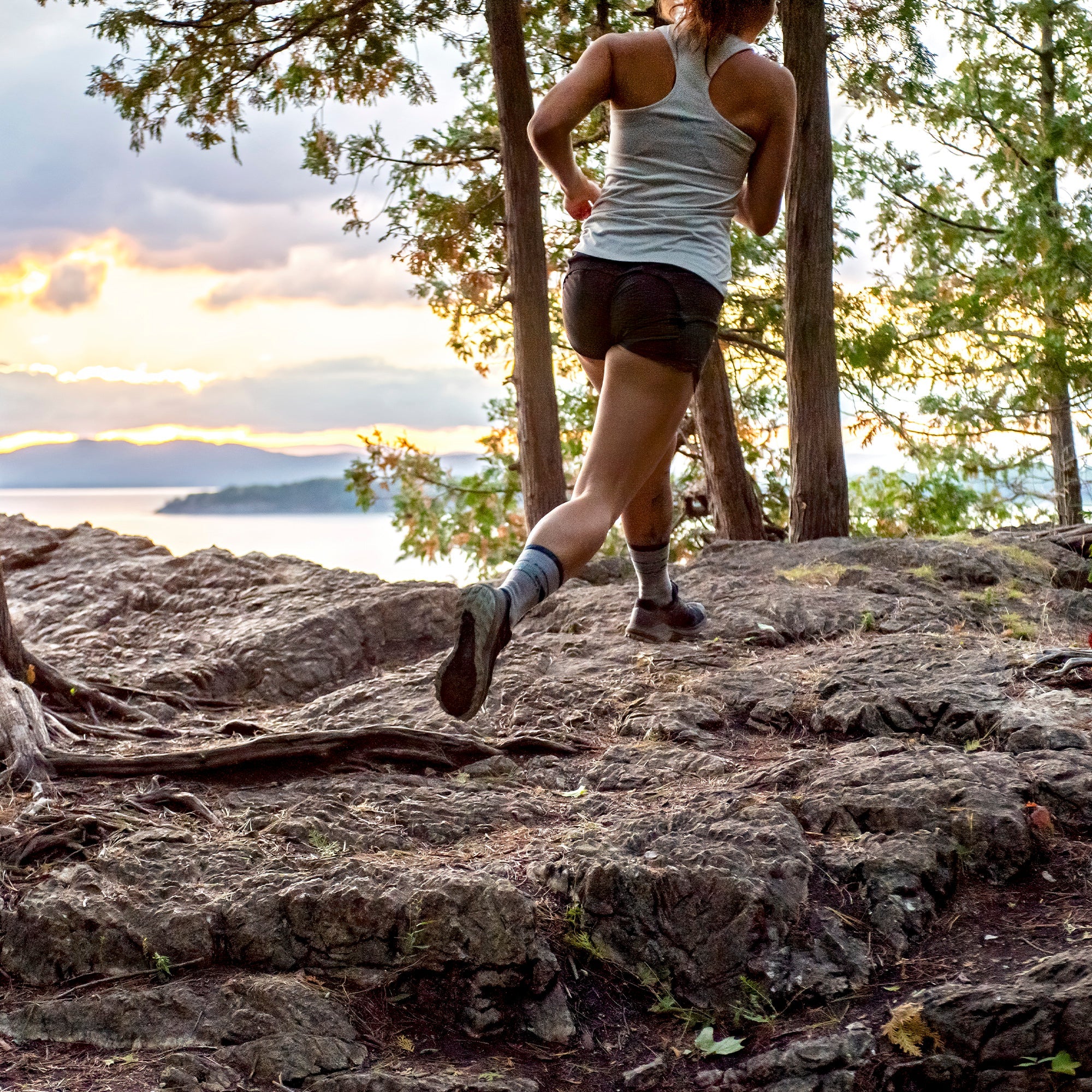 Women's micro crew ultra-lightweight running socks in a breathable merino wool blend — view 3