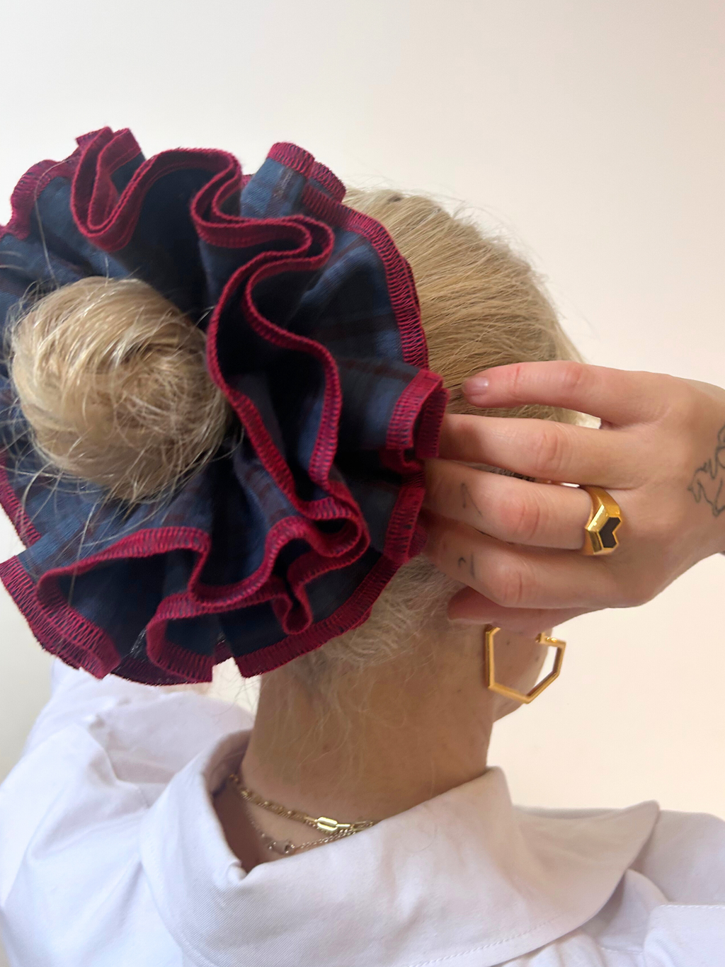 Organic Linen navy check scrunchie - Azaria | No More Nobody-3