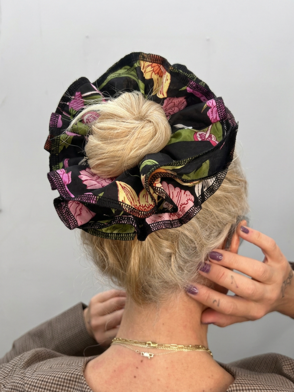 Organic Cotton floral black scrunchie - Azaria | No More Nobody-1