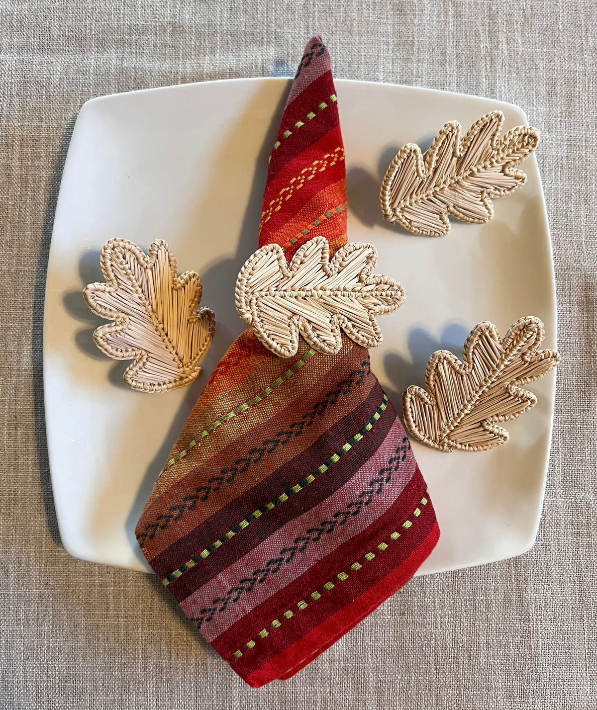 Maple Leaf Napkin Ring  – Table Decor Colombia-4