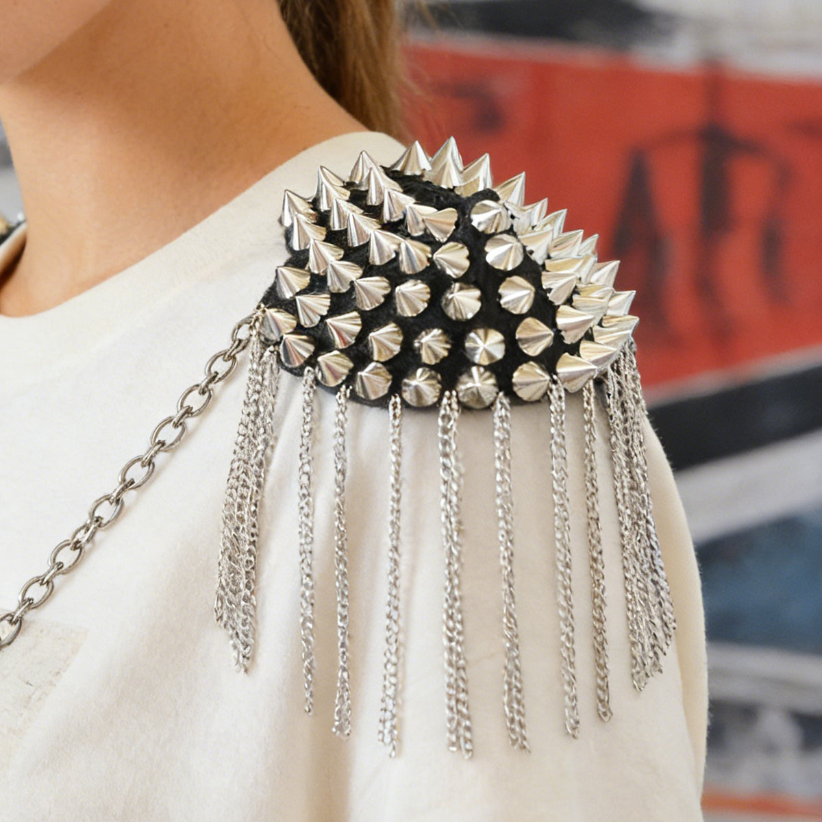 2pcs Fashionable Rivet Fringe Shoulder Epaulet Brooch Edgy Accessories-0