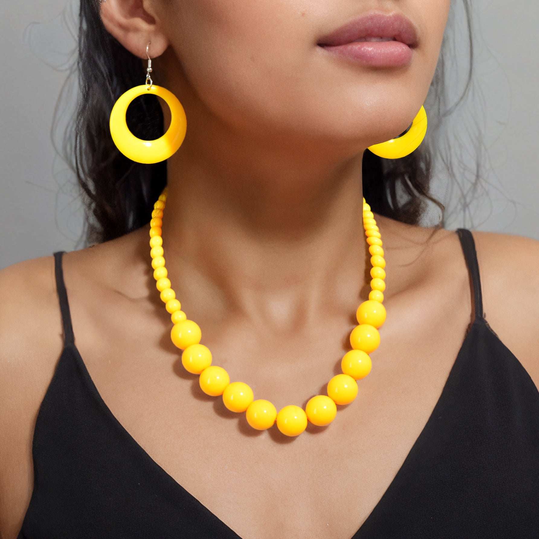 Bohemian vacation chunky bead collar necklace and matching circle dangle earrings jewelry set