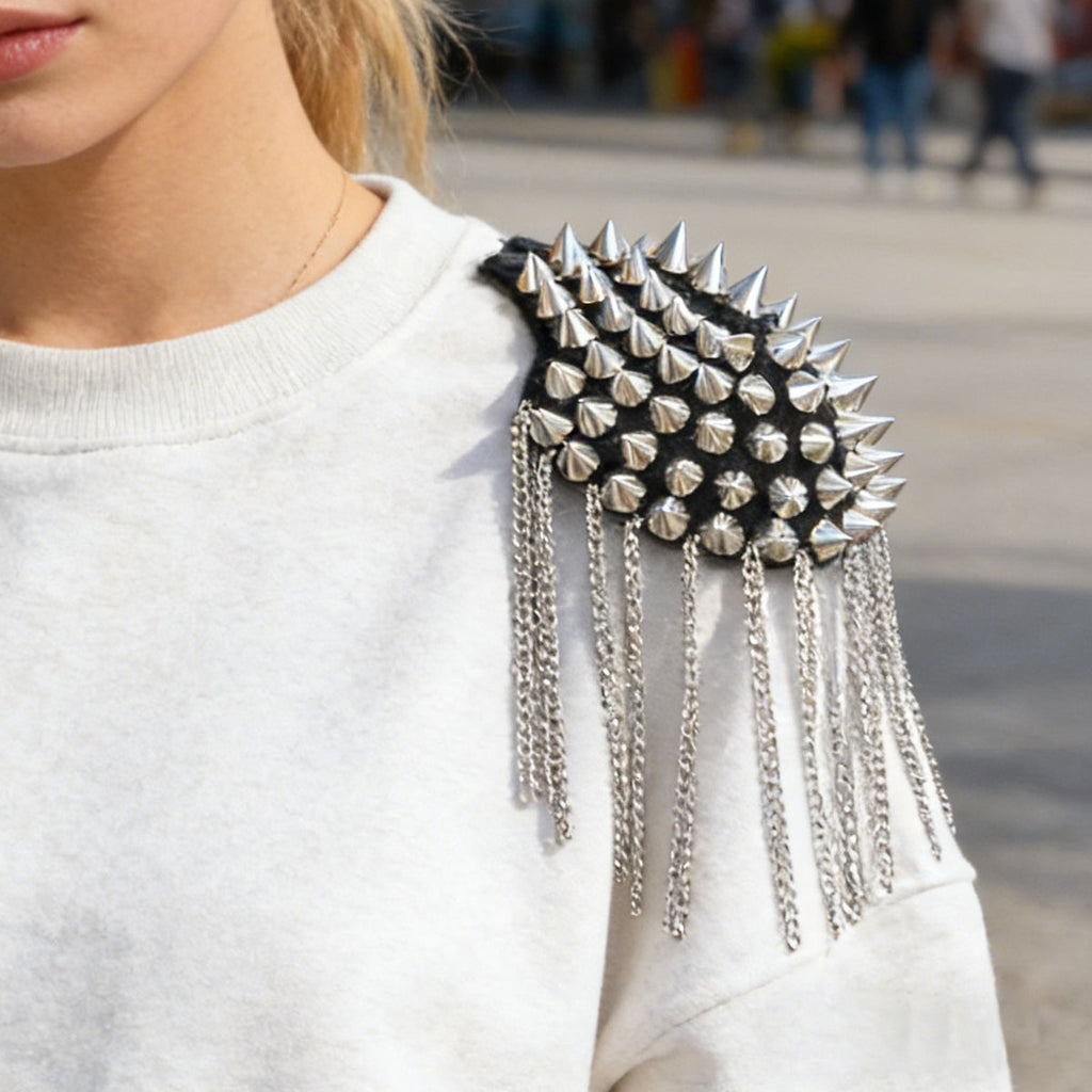 2pcs Fashionable Rivet Fringe Shoulder Epaulet Brooch Edgy Accessories-2