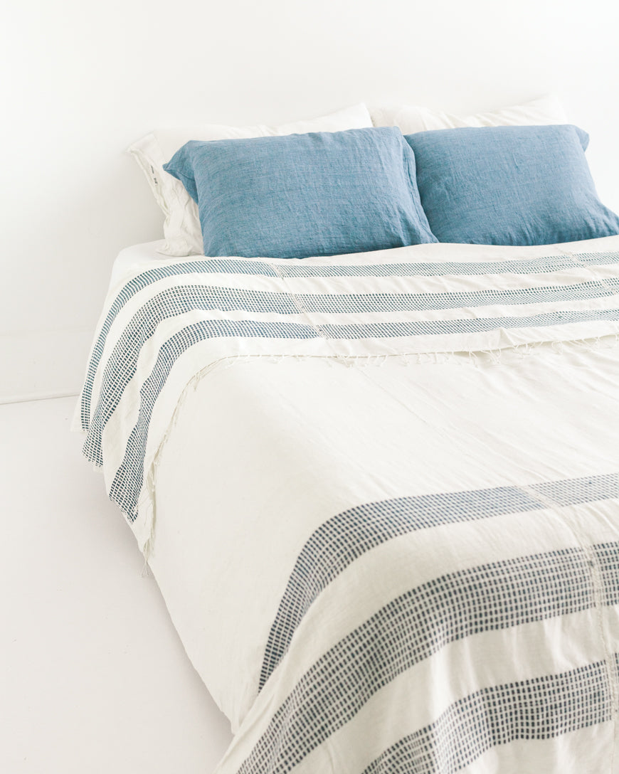 3 Panel Dotted Cotton Blanket-0