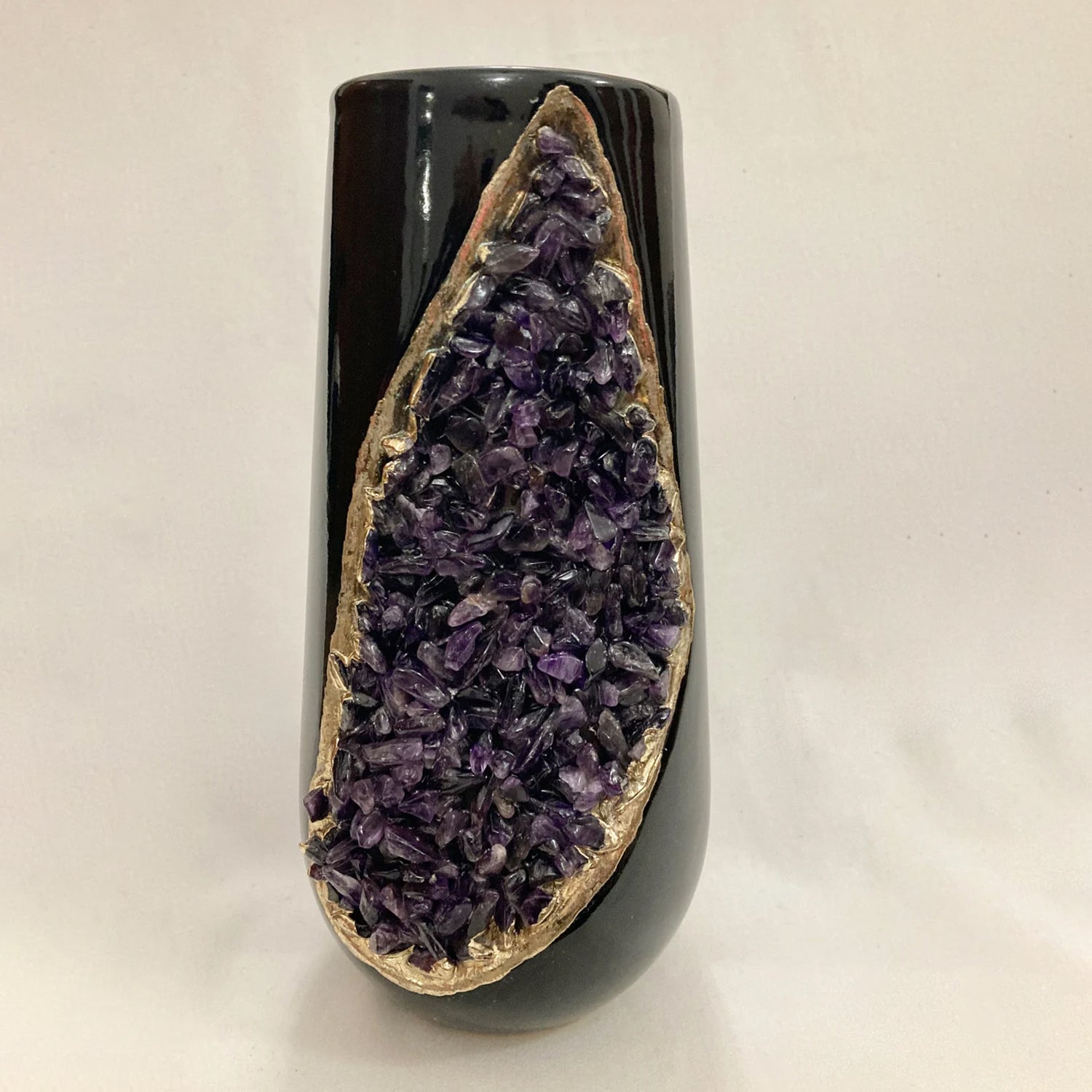 Set of two black ceramic vases featuring electroplated details and natural agate crystal stone accents — view 4