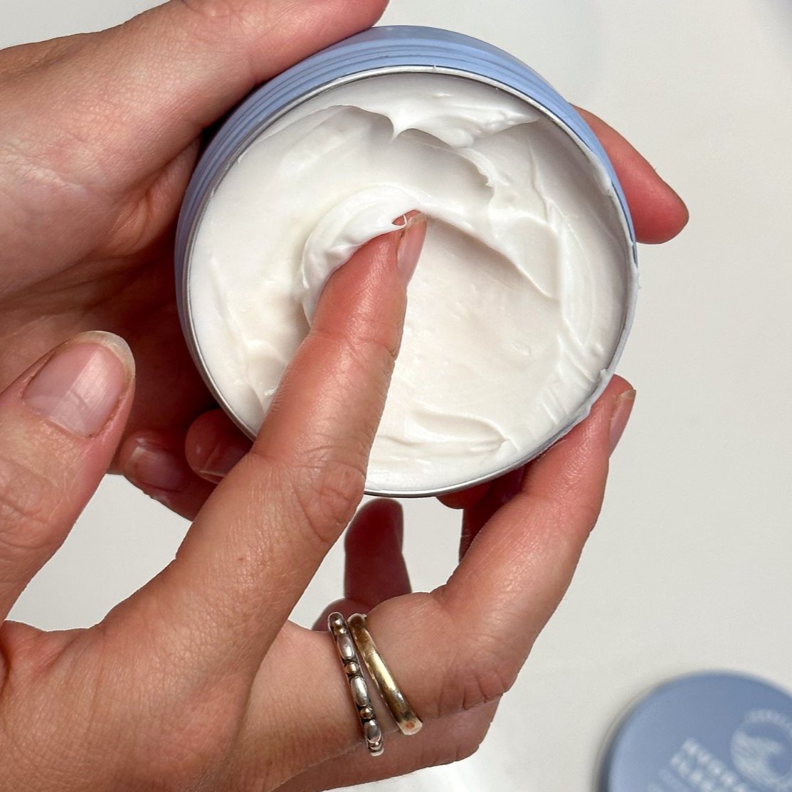 Hydrating sleep mask for overnight skin barrier restoration and deep moisturization in elegant packaging — view 2