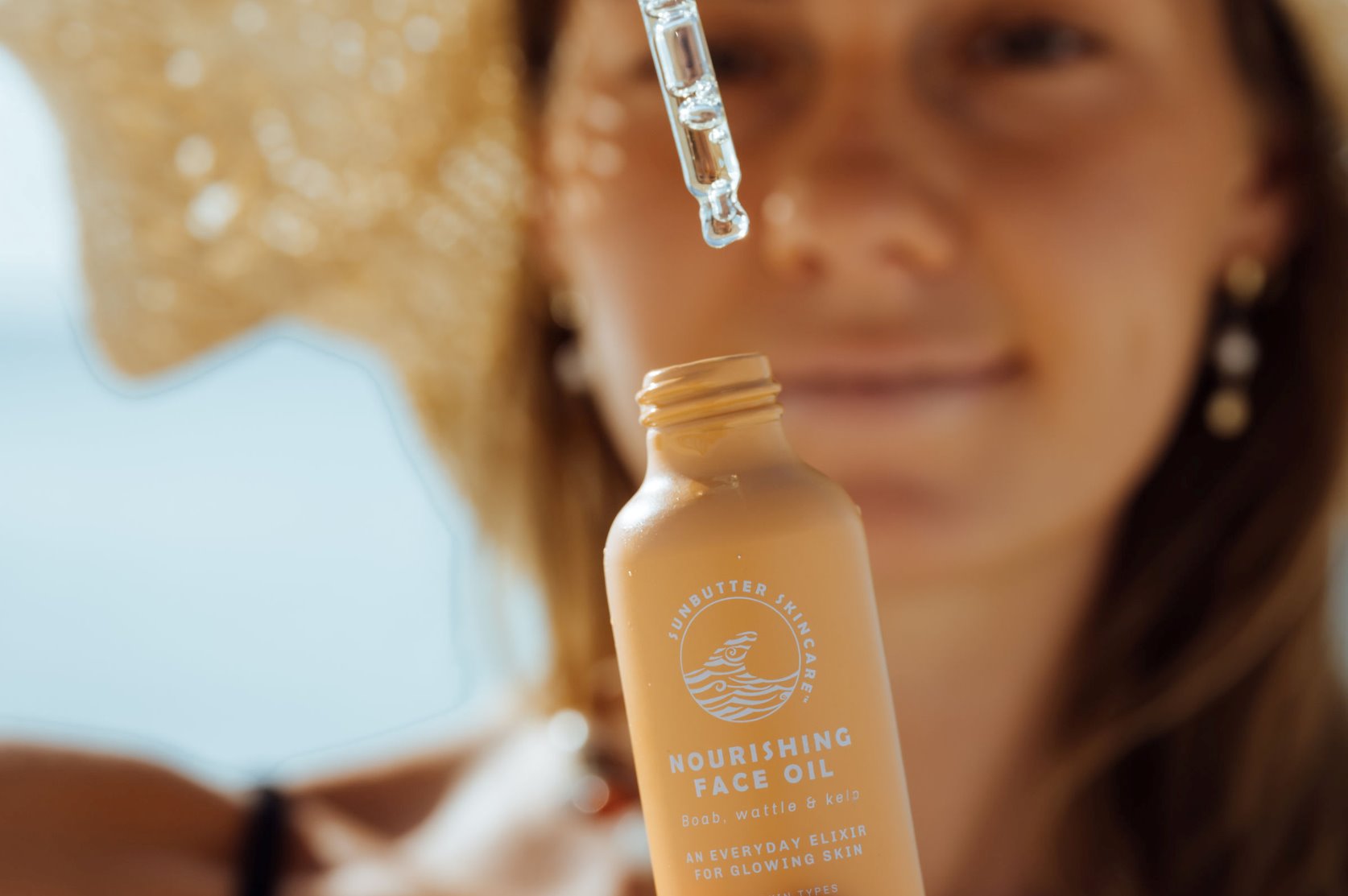 Nourishing boab wattle and kelp face oil glass bottle with dropper for daily skincare routine — view 3