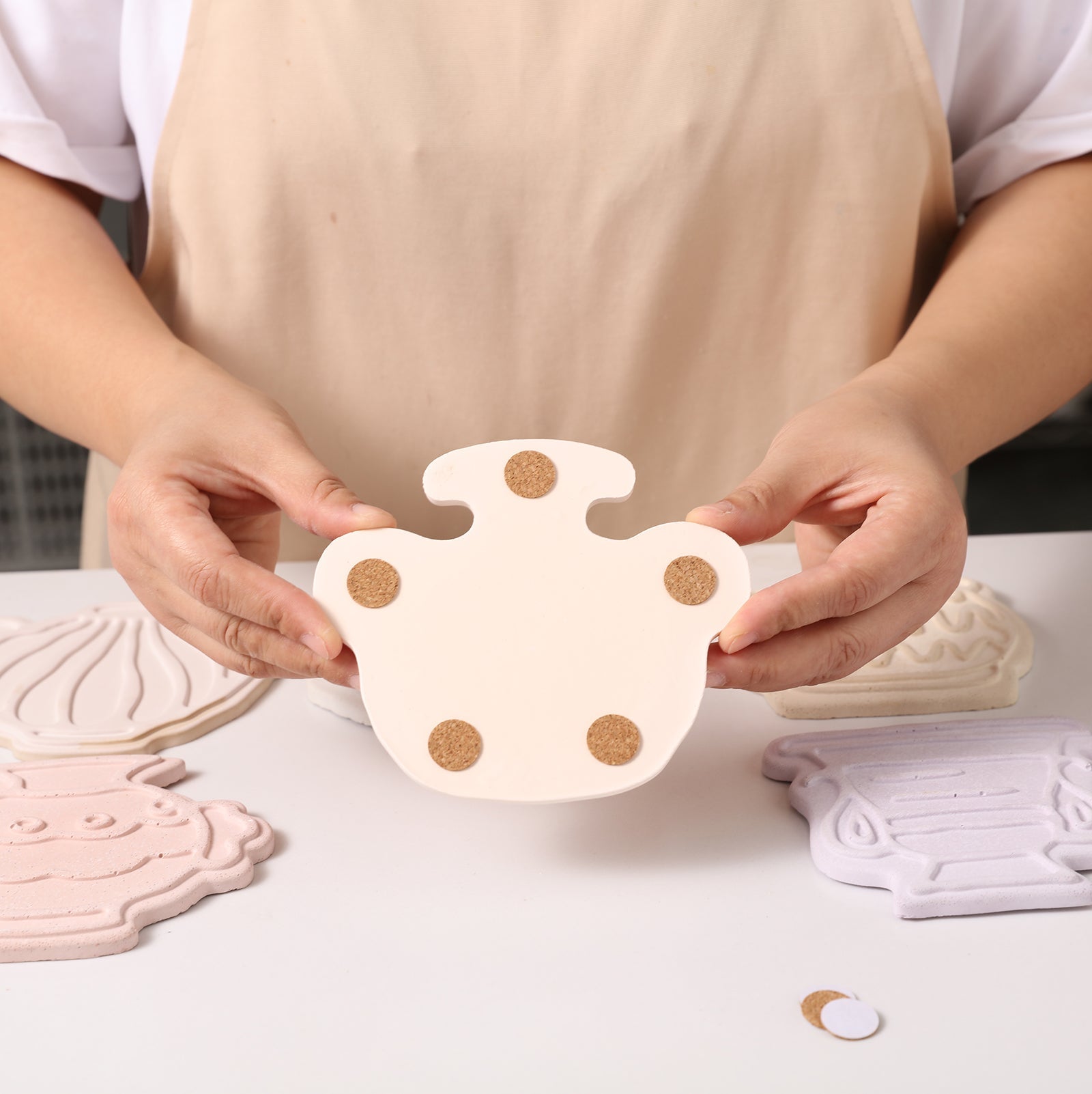 Elegant vase silhouette silicone coaster mold for DIY resin casting and handmade home decor crafts — view 2