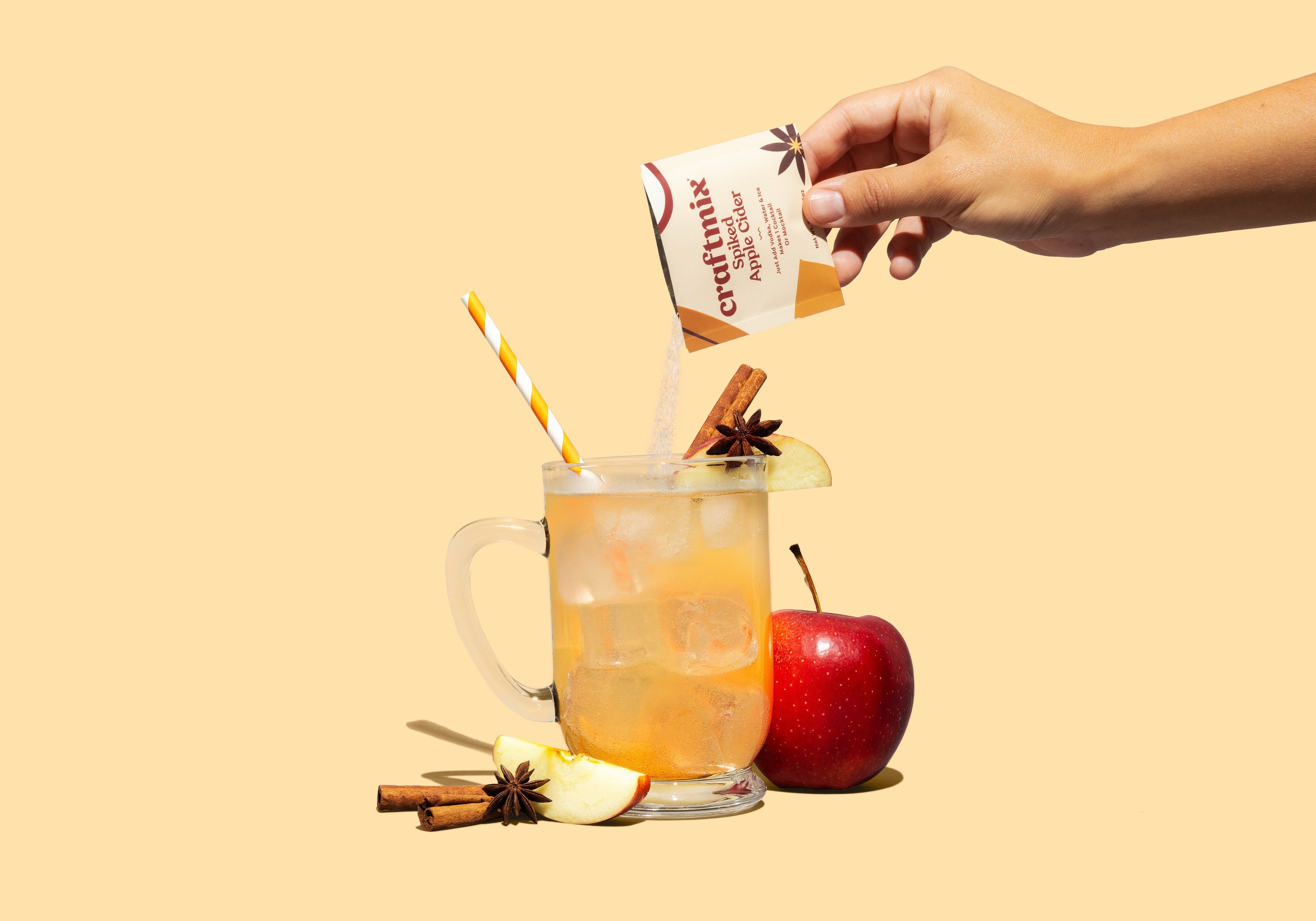 Craftmix spiked apple cider cocktail mix packets with fresh apples and warm autumn spices. — view 3