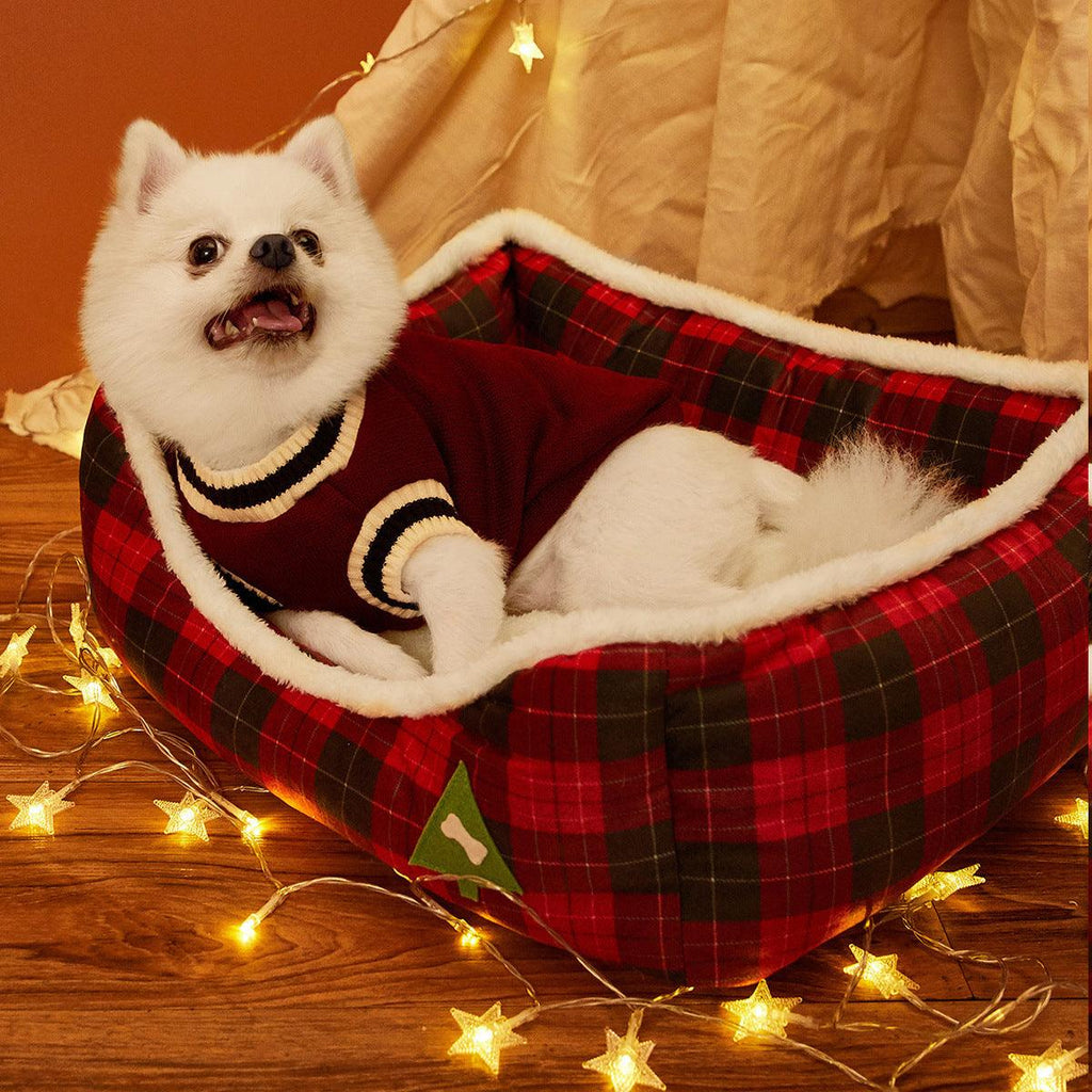 Luxury festive pet bed with red lattice pattern, plush exterior, and cozy lambswool interior. — view 2