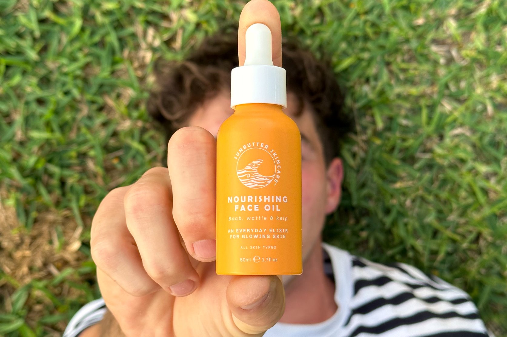 Nourishing boab wattle and kelp face oil glass bottle with dropper for daily skincare routine — view 4
