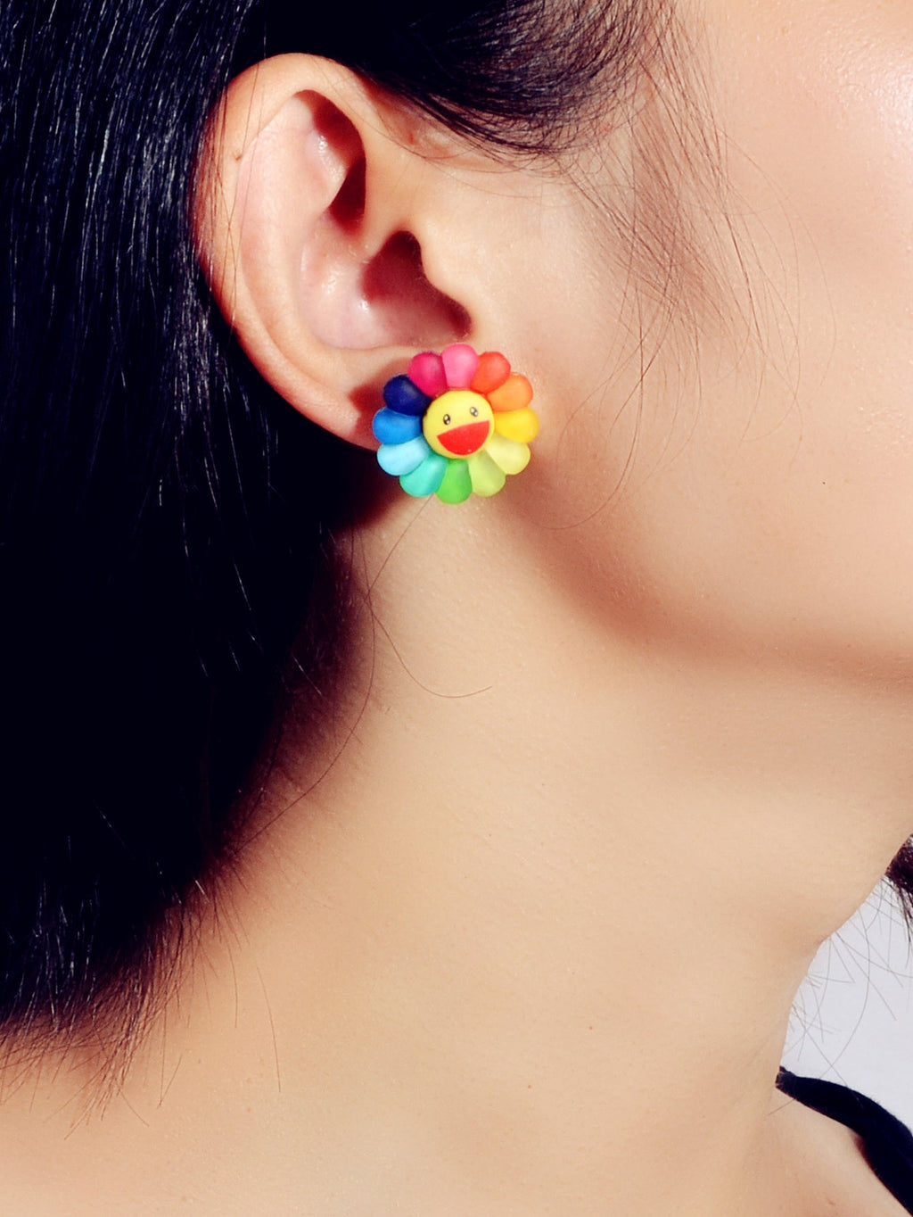 Colourful flower smile face acrylic stud earrings perfect for a cute Y2K fashion look — view 2