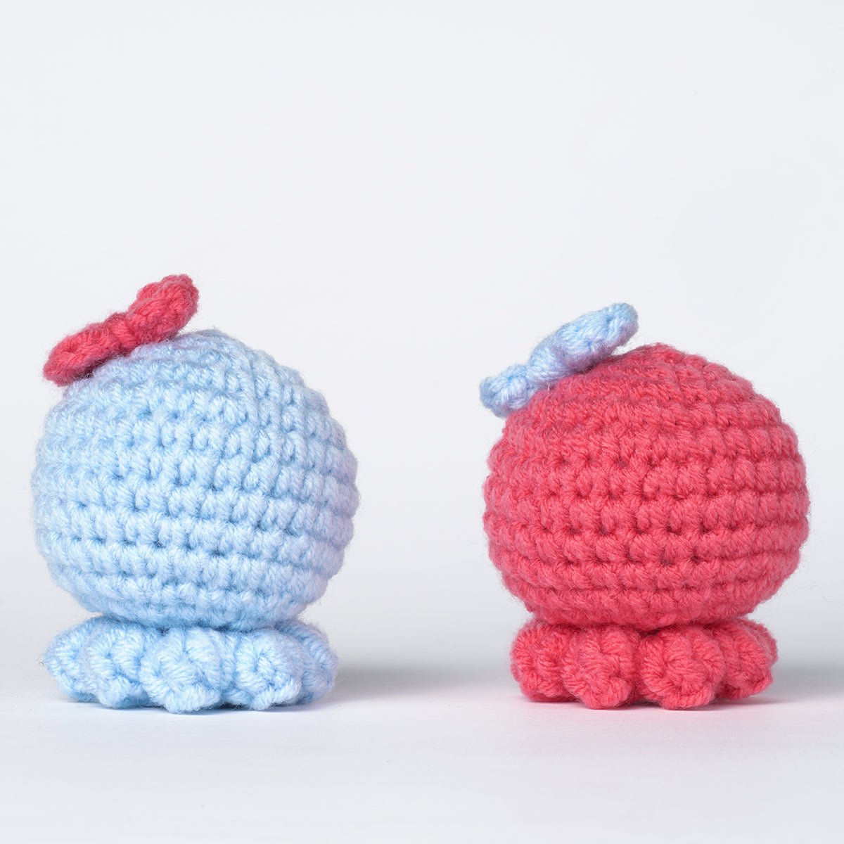 Octopus amigurumi DIY crochet kit with vibrant threads, hook, fiberfill, and detailed instructions. — view 3