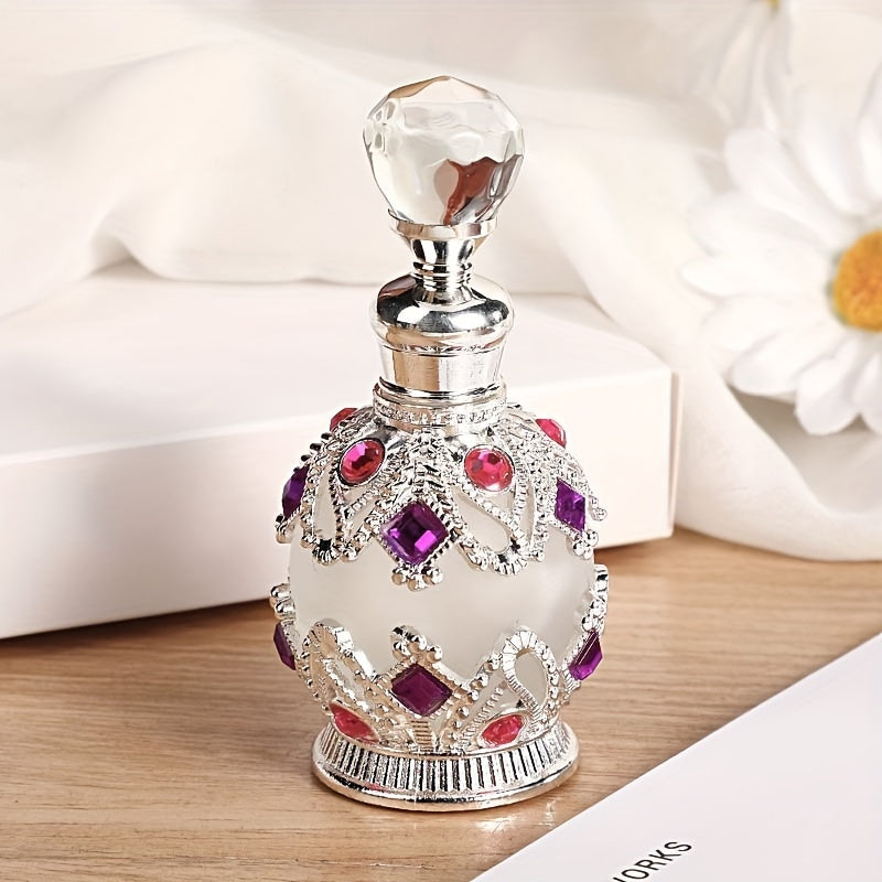 Luxury Dubai floral perfume oil for women in a compact 15ml glass bottle — view 2