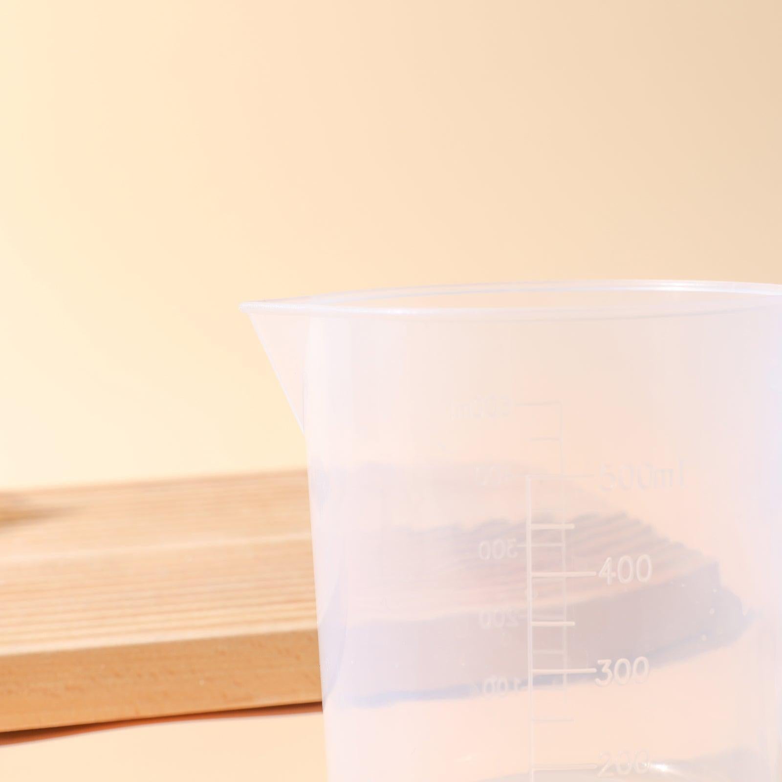 500ml measuring cup with easy to read graduations for baking and soap making — view 4
