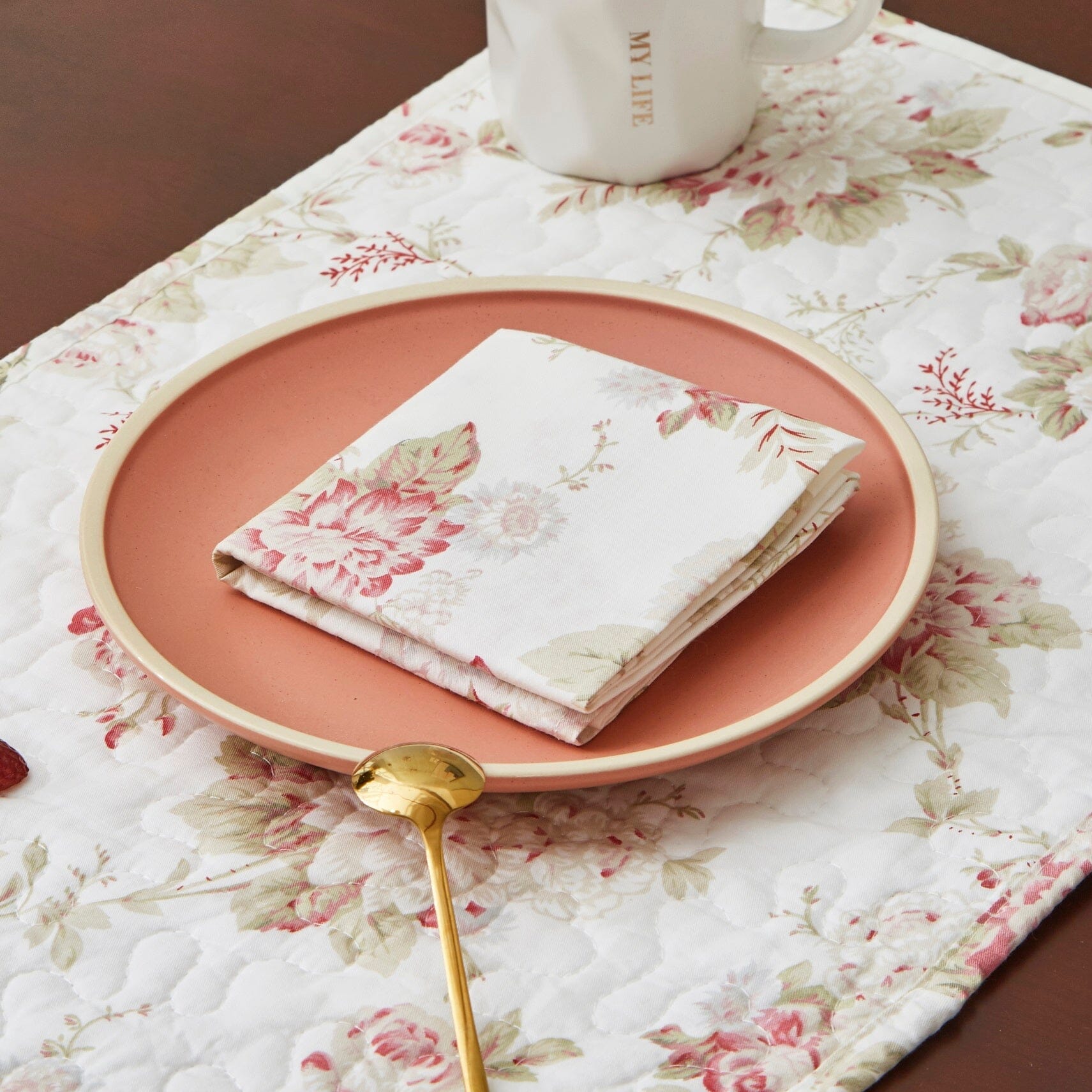 Set of four vintage mint floral cotton dining napkins with pink rose patterns — view 2