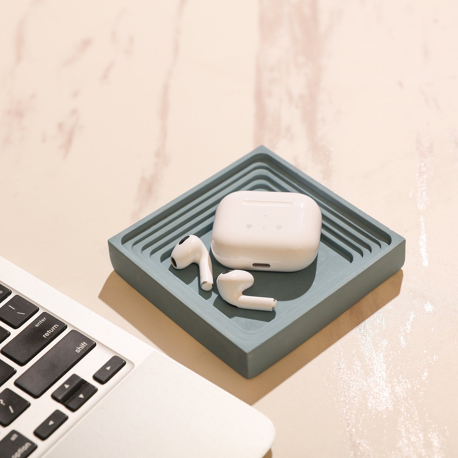 Square large desk caddy silicone mold for concrete casting, shown in a simple geometric shape — view 4