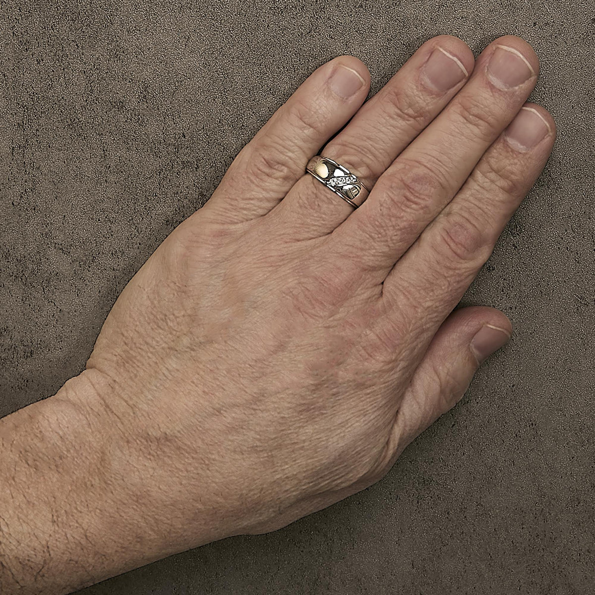 Men's .925 Sterling Silver 1/6 Cttw 3 Stone Diamond Band Ring (H-I Color, I1-I2 Clarity)-2