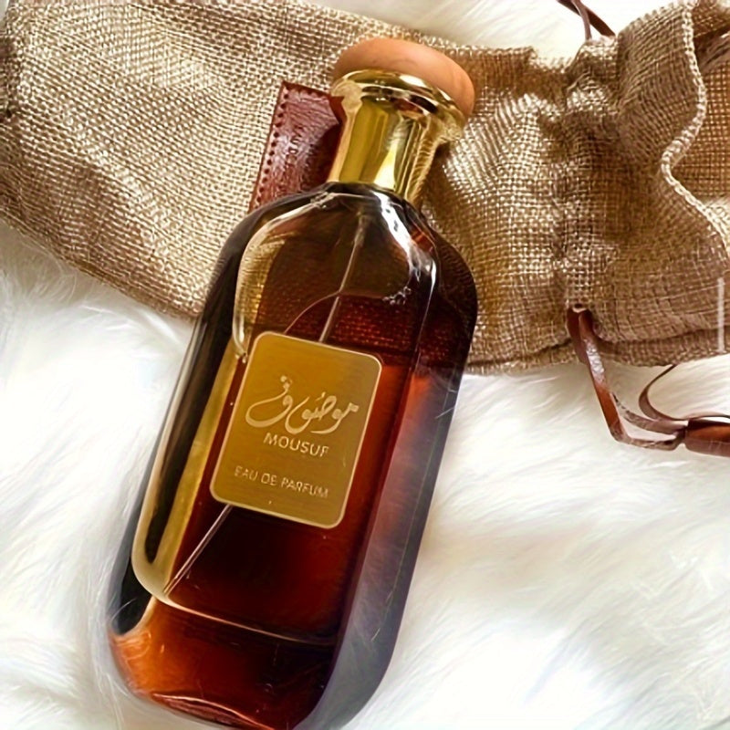 Sleek glass bottle of Arabian musk perfume with woody fragrance notes for men — view 3