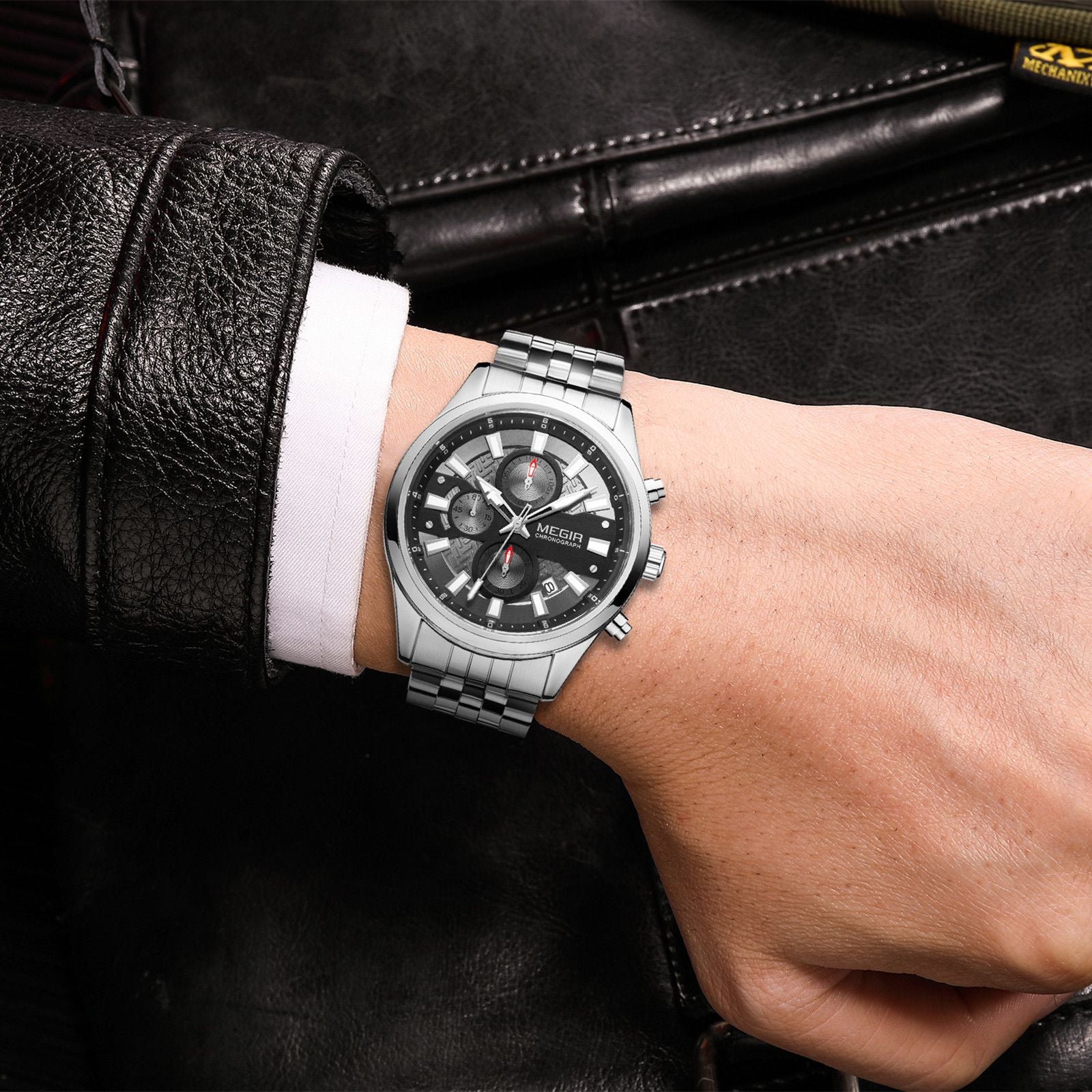 Men's luxury quartz wristwatch featuring a stainless steel band, zinc alloy case, and calendar dial. — view 2