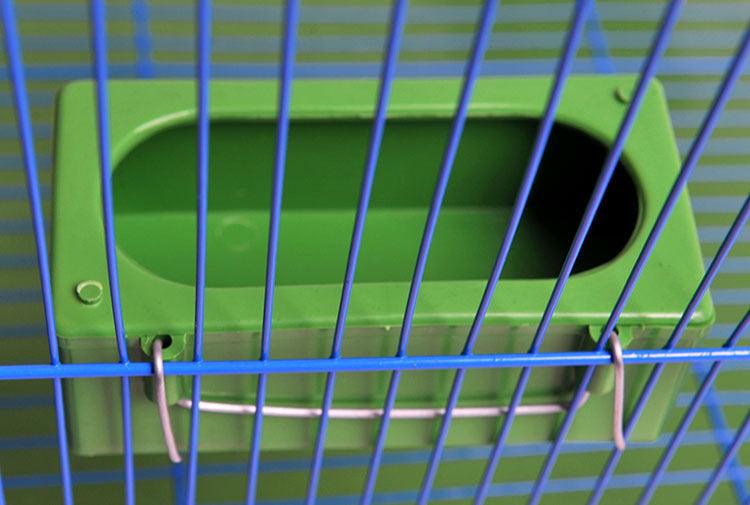 Splash-proof hanging plastic bird food container for outdoor garden and backyard bird feeding. — view 4