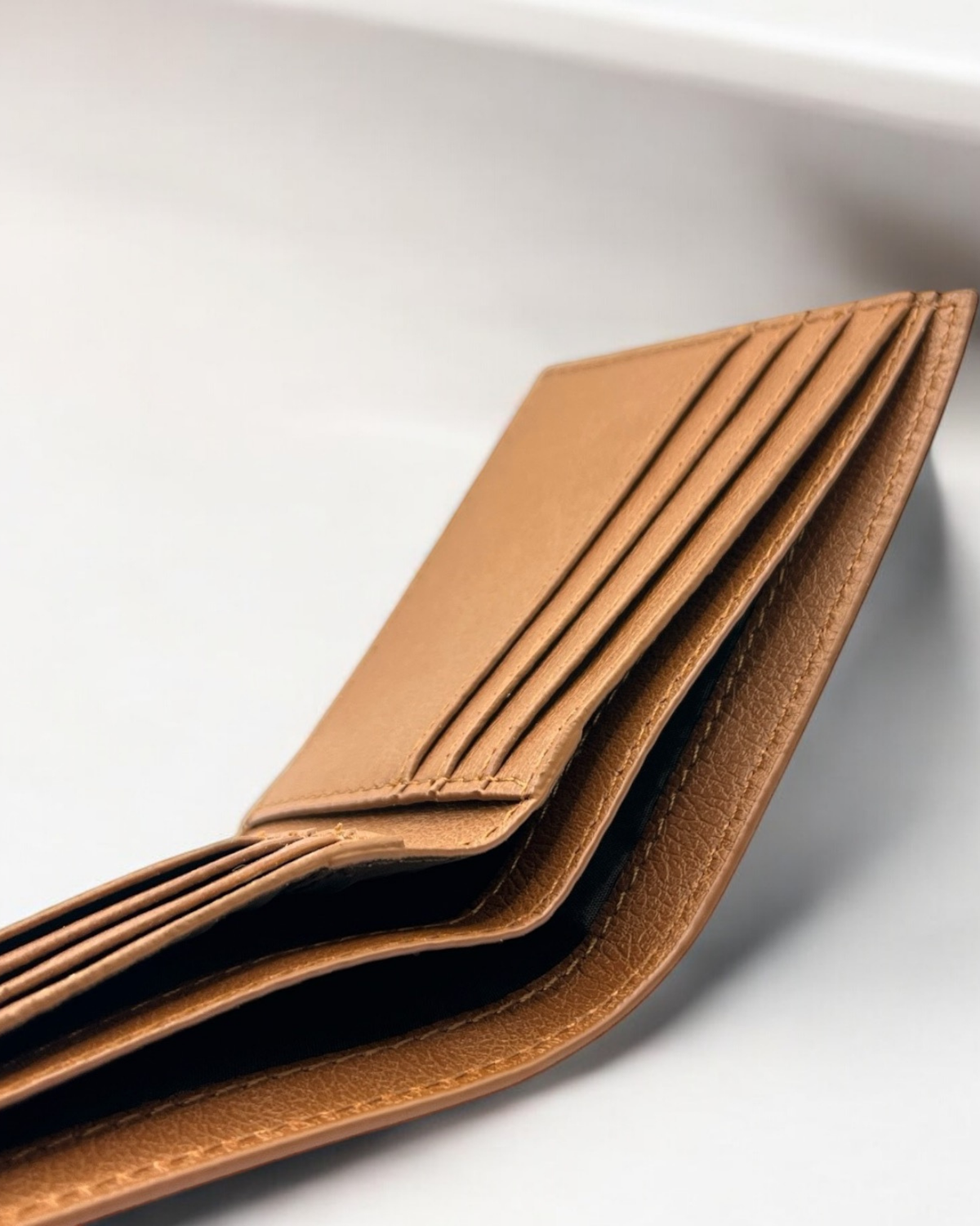 RFID Classic Wallet Brown | Apple Leather-1
