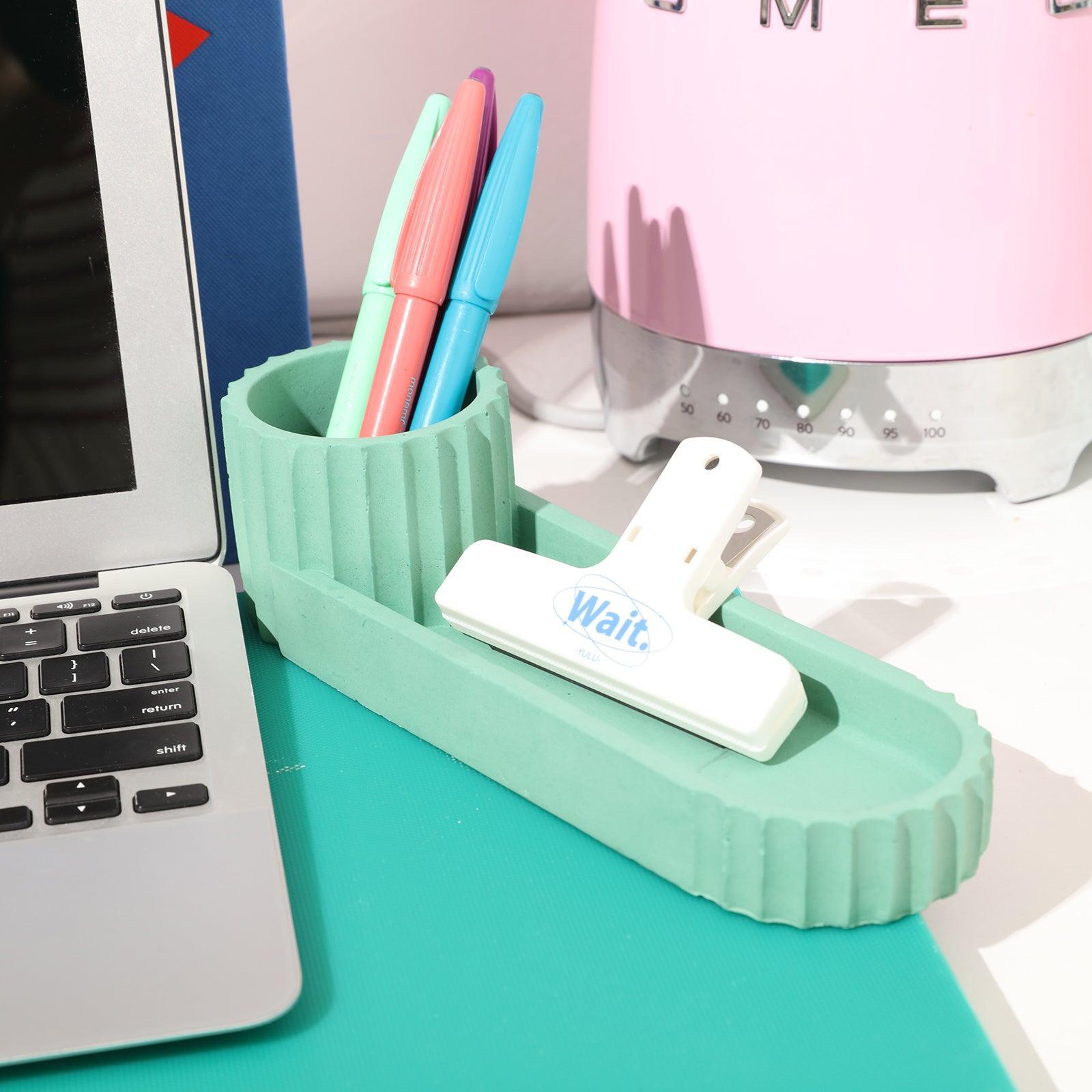 Flexible silicone short pen holder mold for concrete and plaster crafting, geometric shape — view 5