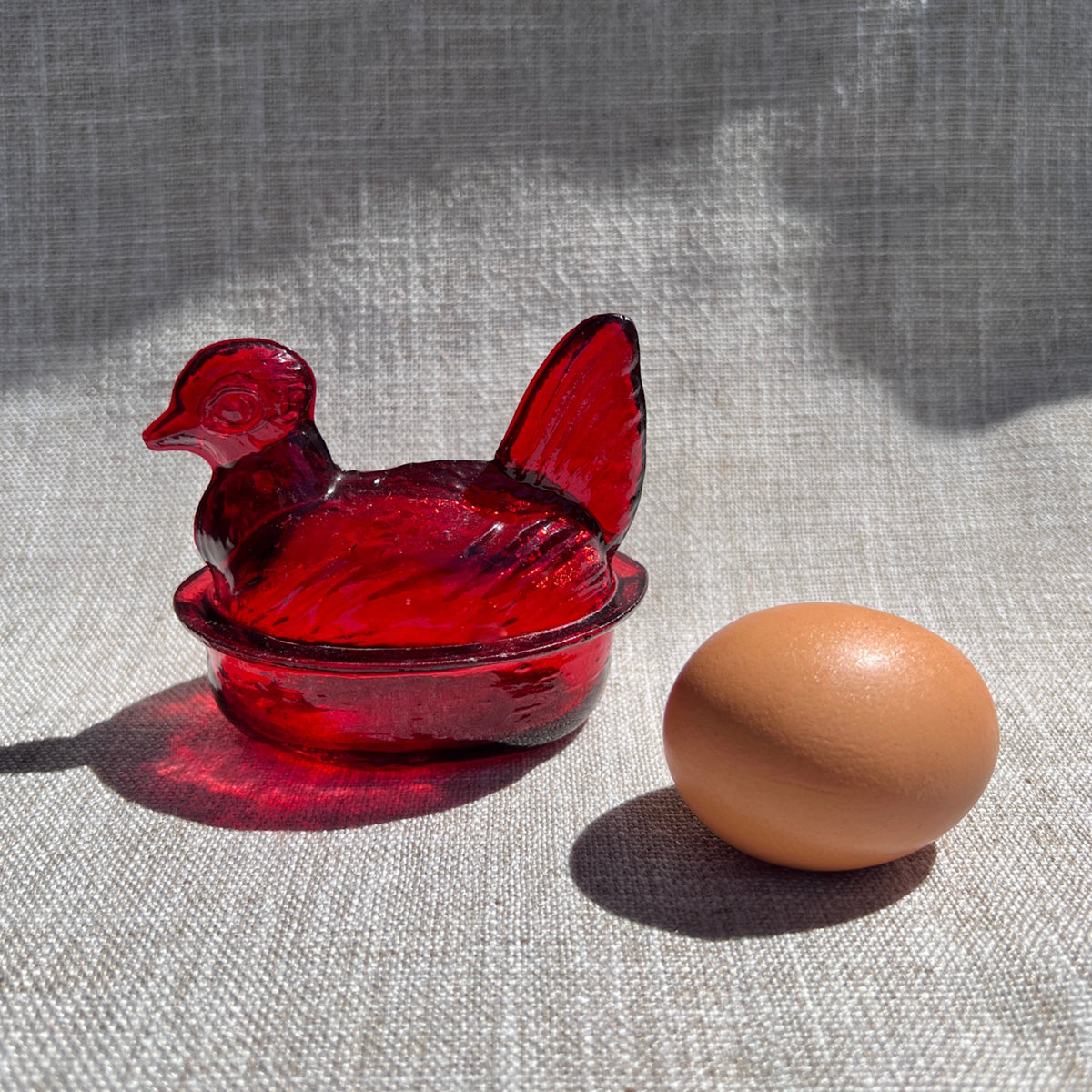 Nesting Hen Bowl & Lid - RUBY RED | Hand Blown Glass - Colombia-3