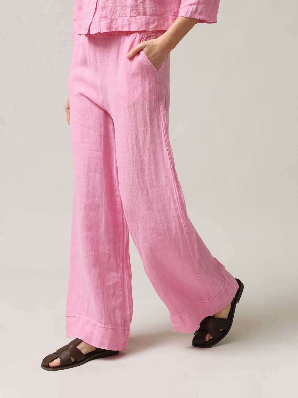 Women's pink pure linen trousers tailored in Italy for a premium capsule collection