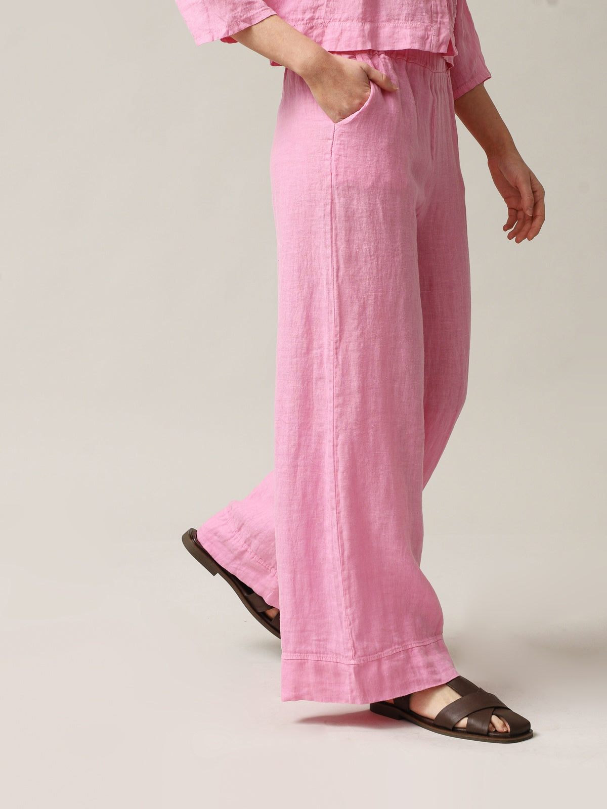 Women's pink pure linen trousers tailored in Italy for a premium capsule collection — view 3