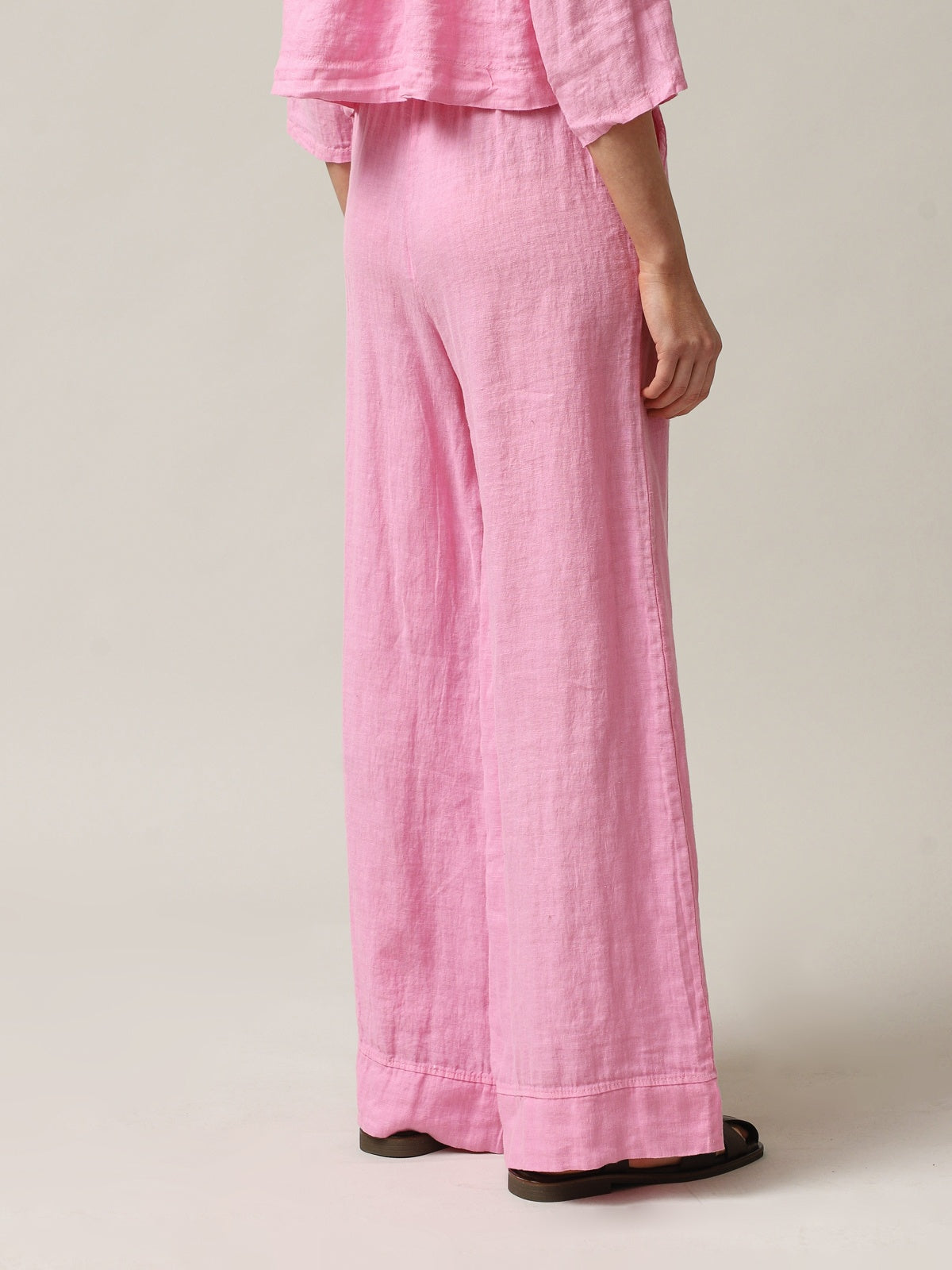 Women's pink pure linen trousers tailored in Italy for a premium capsule collection — view 4