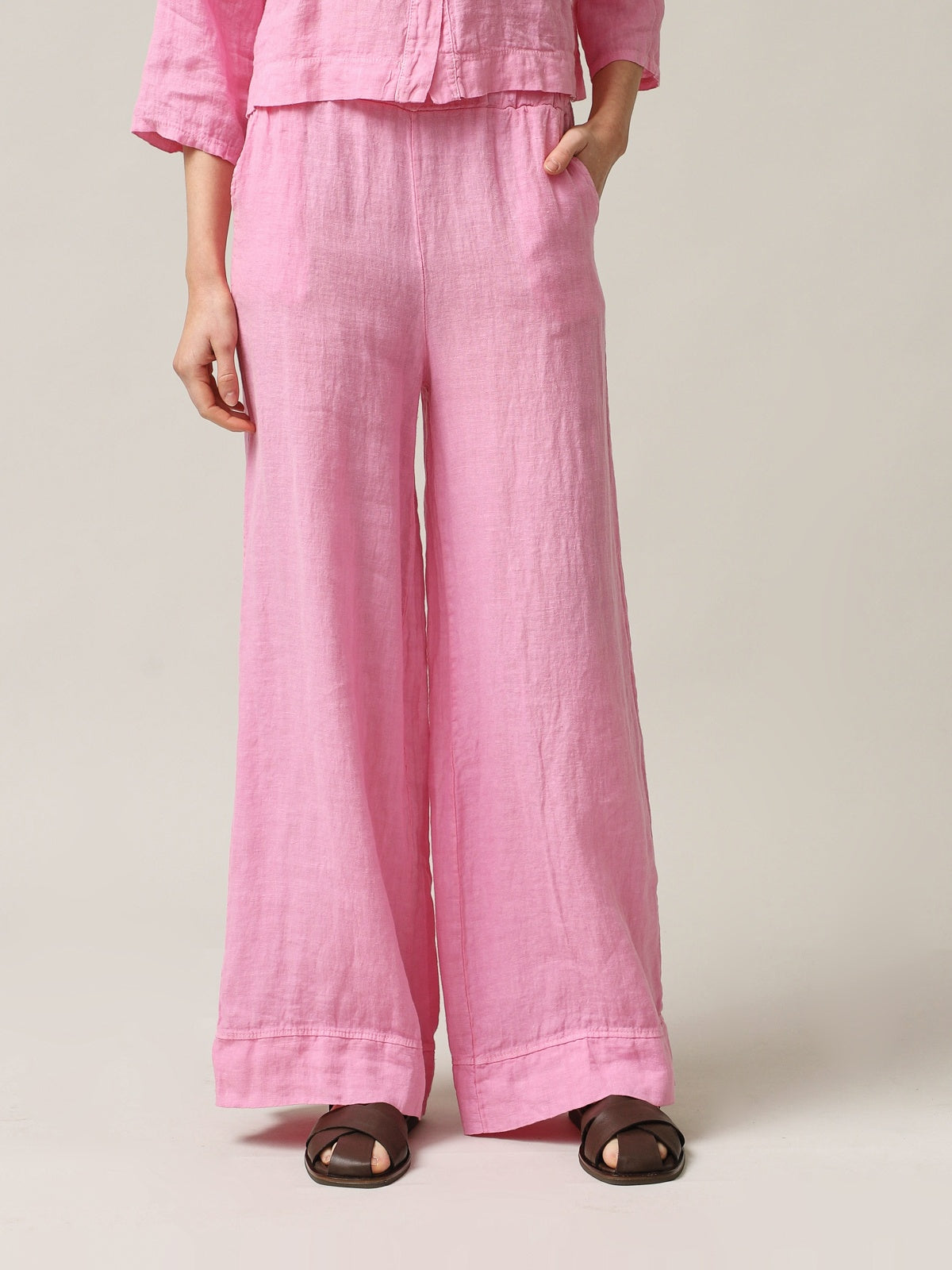 Women's pink pure linen trousers tailored in Italy for a premium capsule collection — view 5
