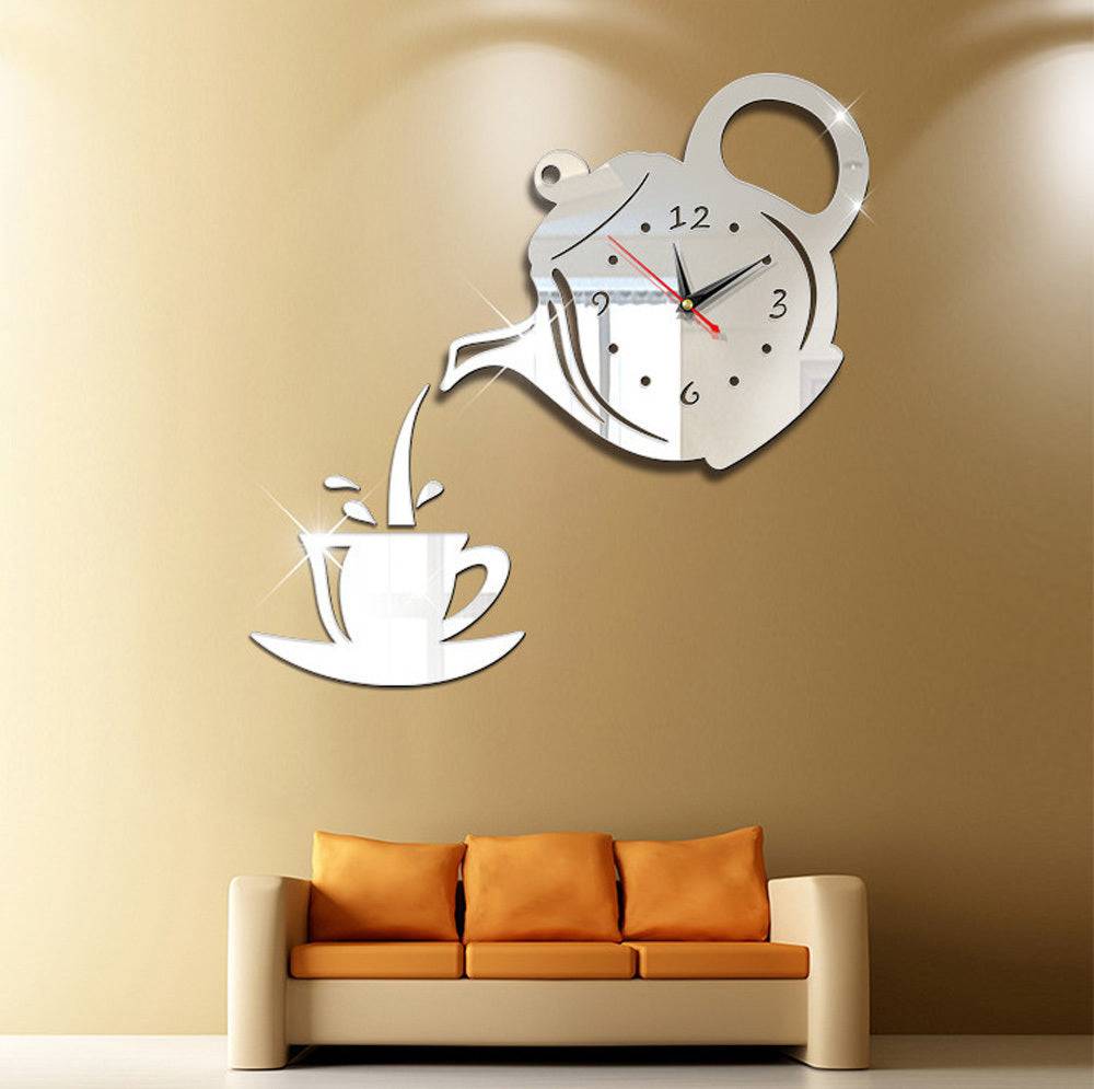 Decorative coffee themed kitchen wall clock with large numbers and vintage cafe artwork