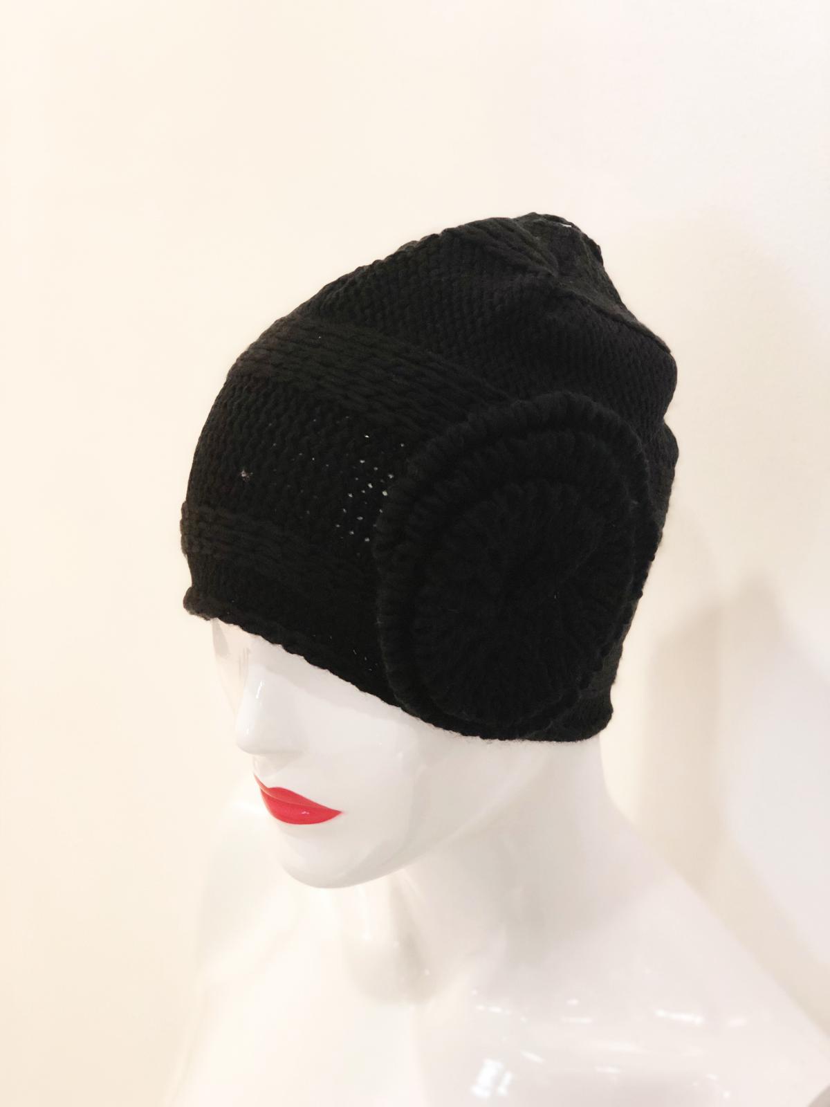 'Lexi' Jumbo Self Button Black Beanie-0