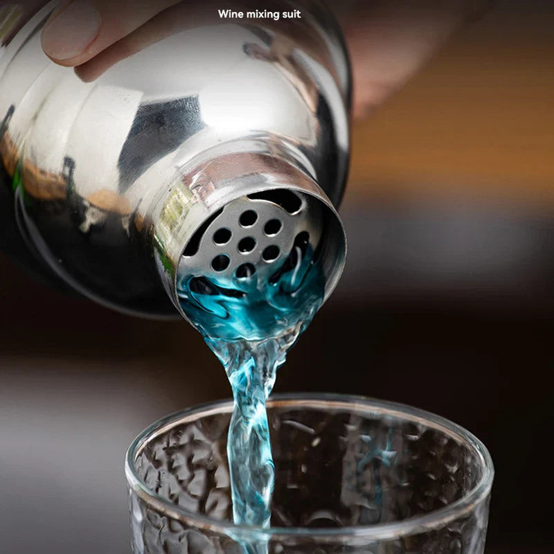 NNEOBA 750ml stainless steel cocktail shaker set with built-in strainer and 30ml measuring jigger — view 4