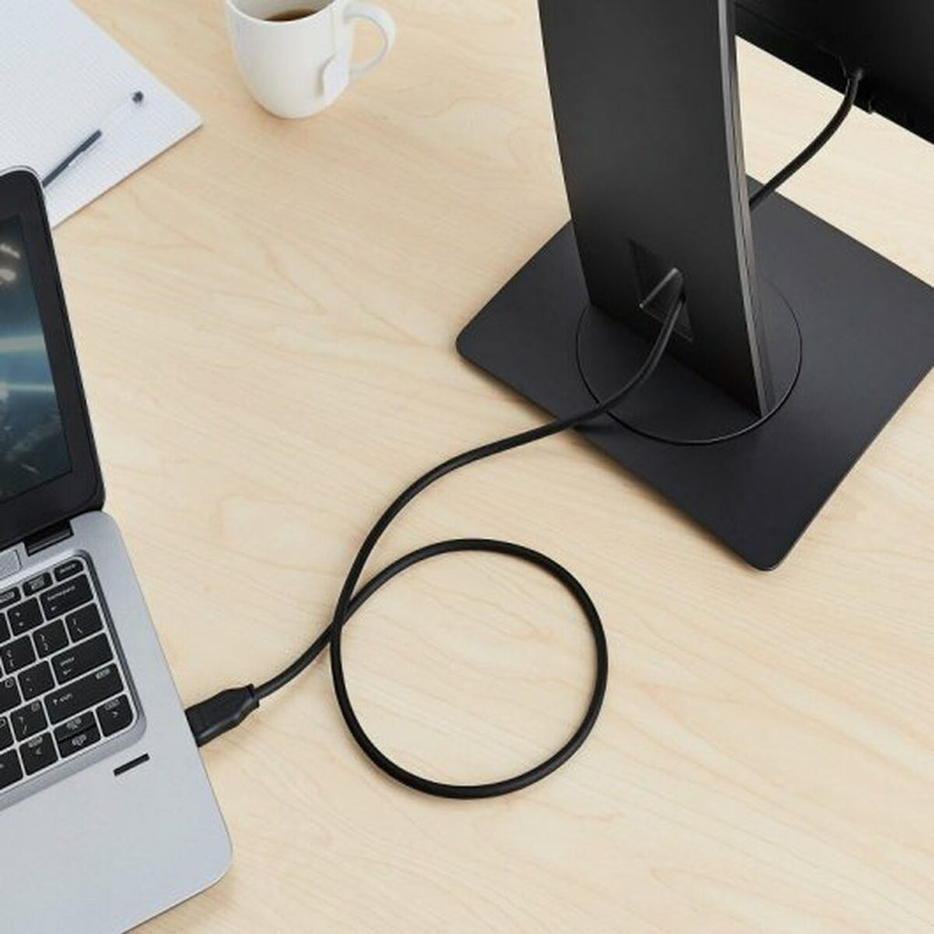 Black three-meter 4K Ultra HD DisplayPort cable for computer monitors and gaming setups — view 3