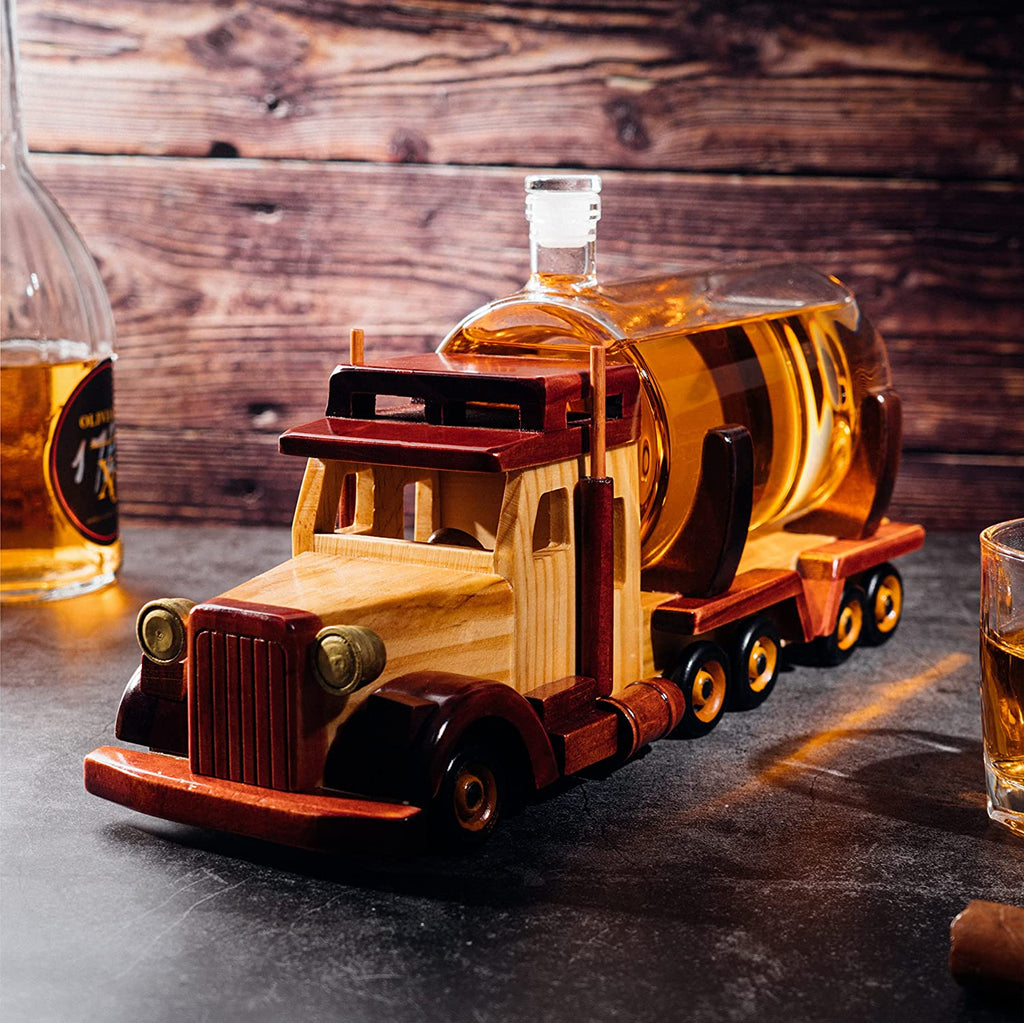 Truck whiskey decanter with solid mahogany wood base and 1000ml hand-blown glass barrel — view 2