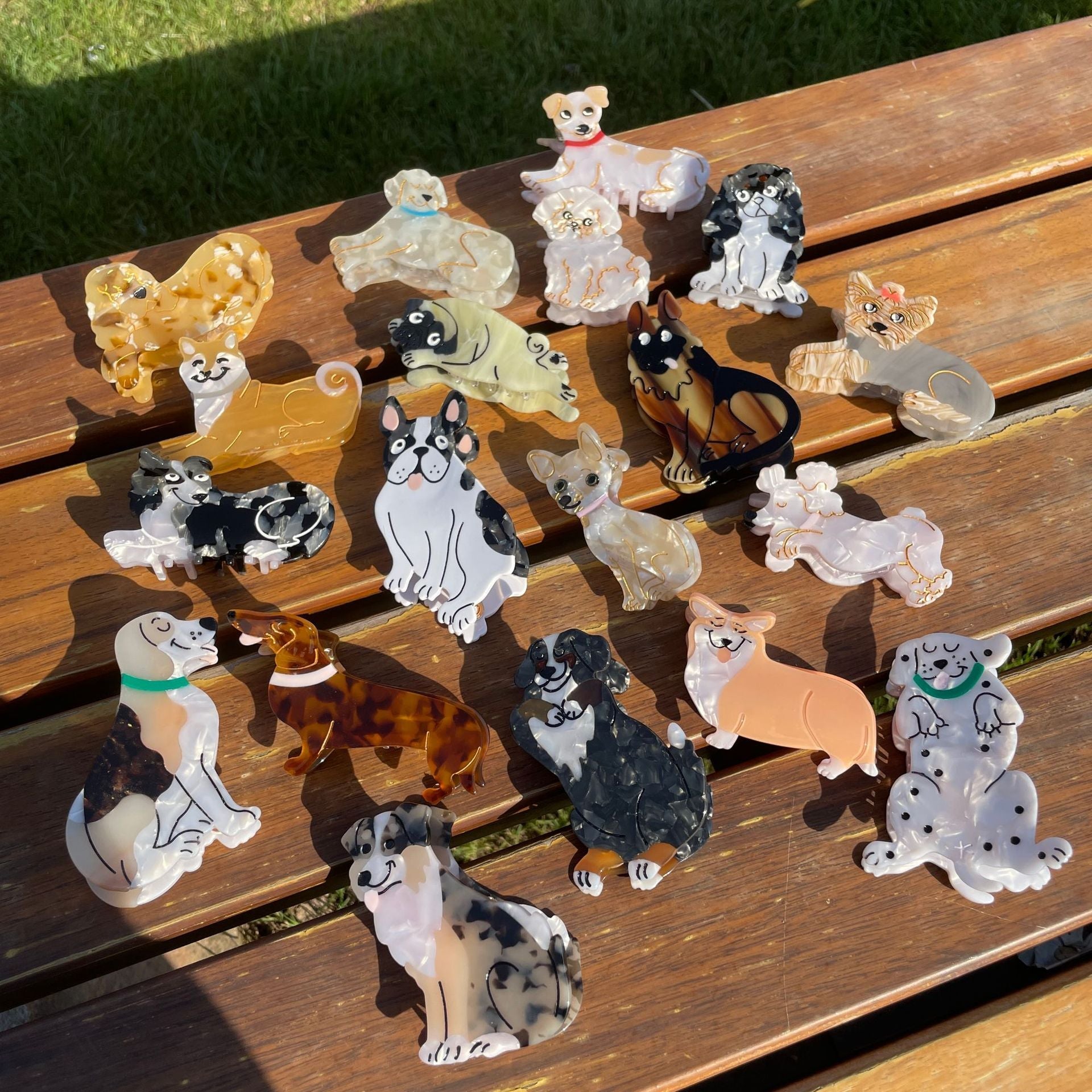 Hand-painted pug dog breed double-sided hair claw clip made of eco-friendly cellulose acetate. — view 2