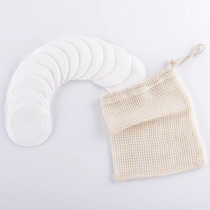 Reusable bamboo cotton makeup remover pads in black and white with mesh laundry bag — view 3