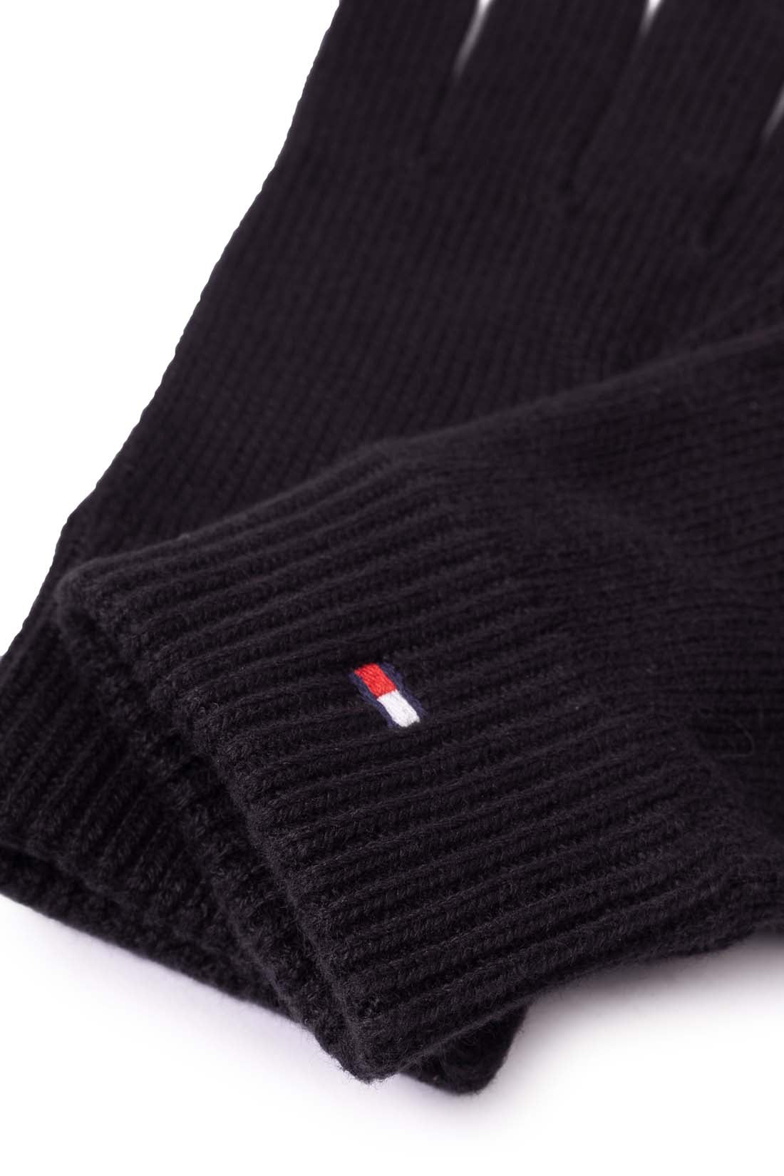 Tommy Hilfiger men's black knit gloves in cotton and cashmere blend with front logo embroidery — view 4