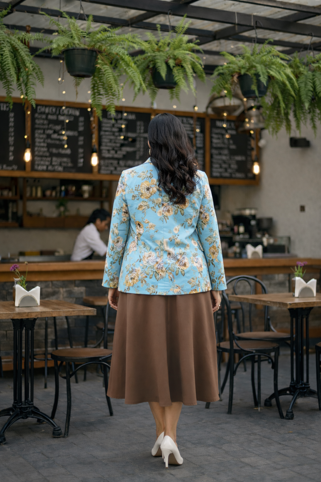 Plus size sky blue floral printed women's blazer made of lightweight breathable cotton slub. — view 5