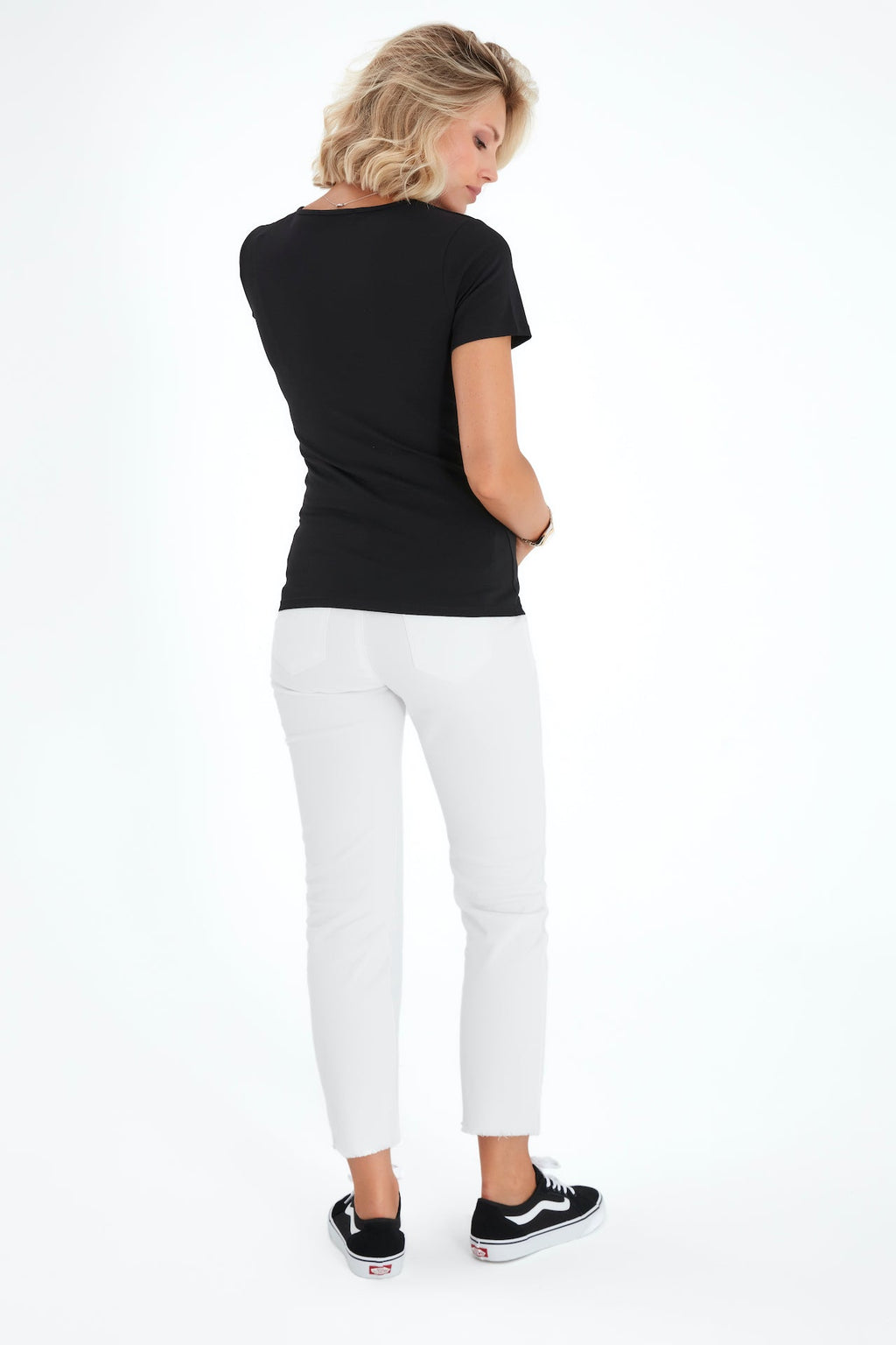 Swipe Up Basic Maternity/Nursing T-shirt Pack (1 Black + 1 White)-4