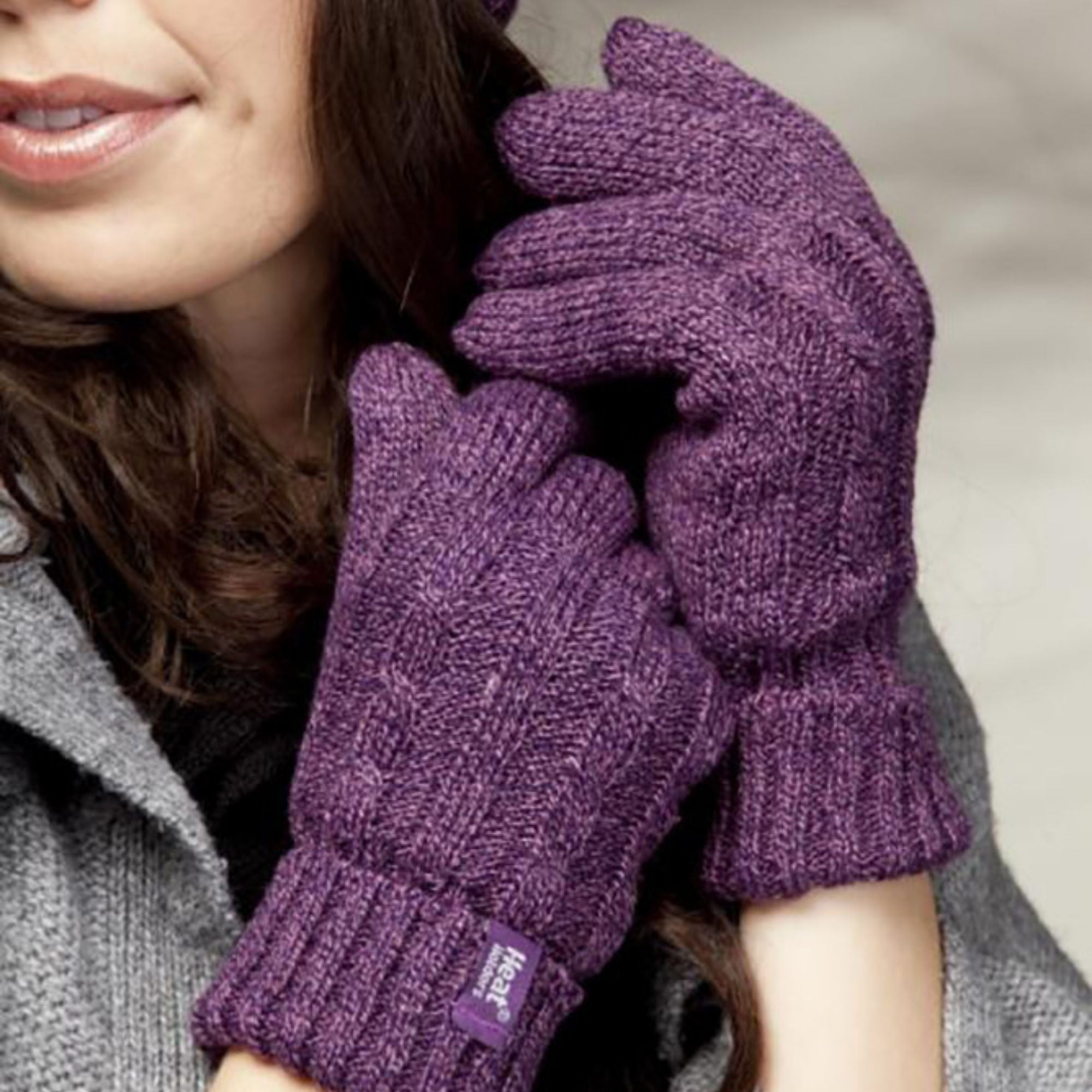 Ladies thermal cable knit winter gloves with plush fleece lining and extra long elasticated ribbed cuffs — view 4