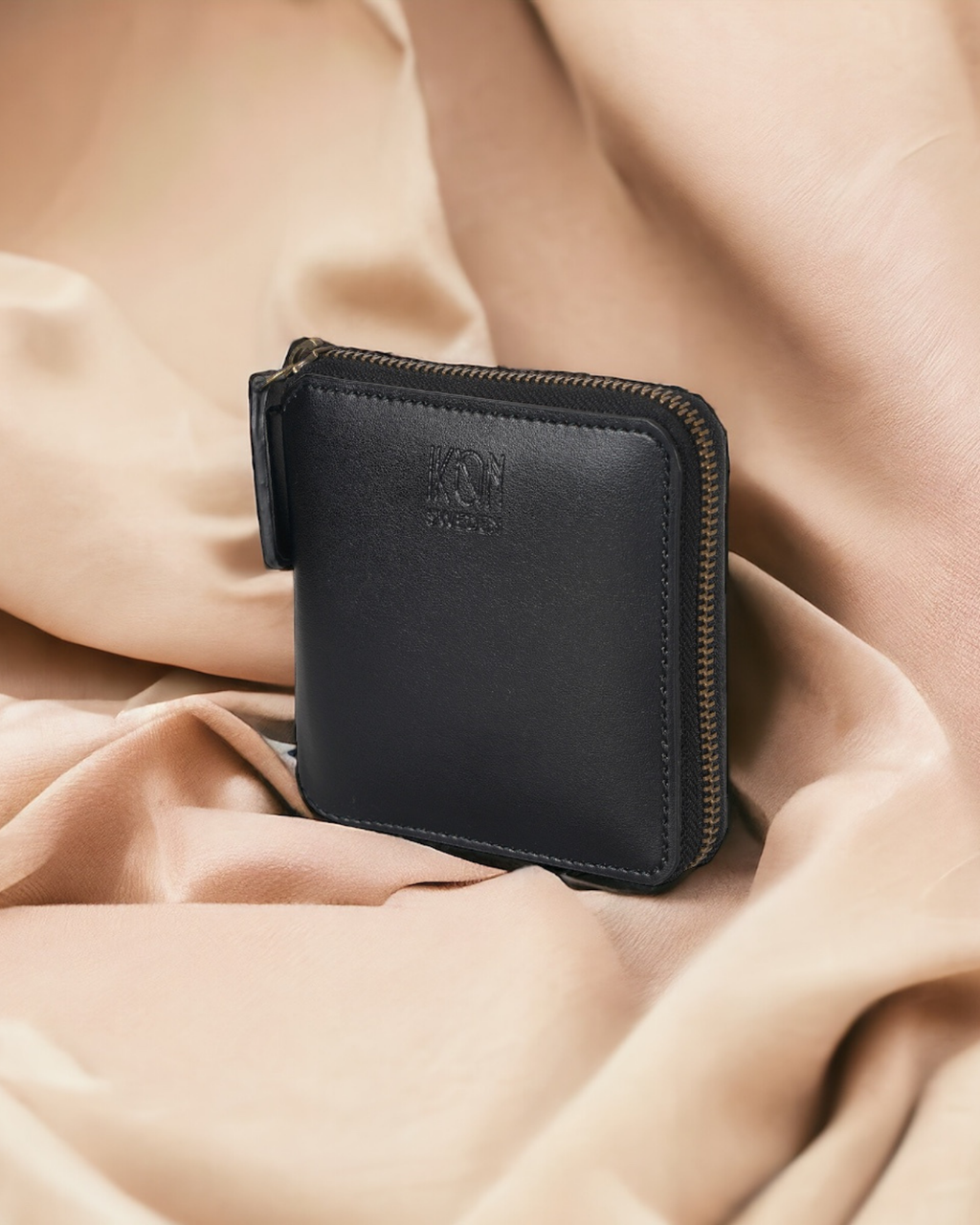 Kivik Small Zip Wallet | Apple Leather-2