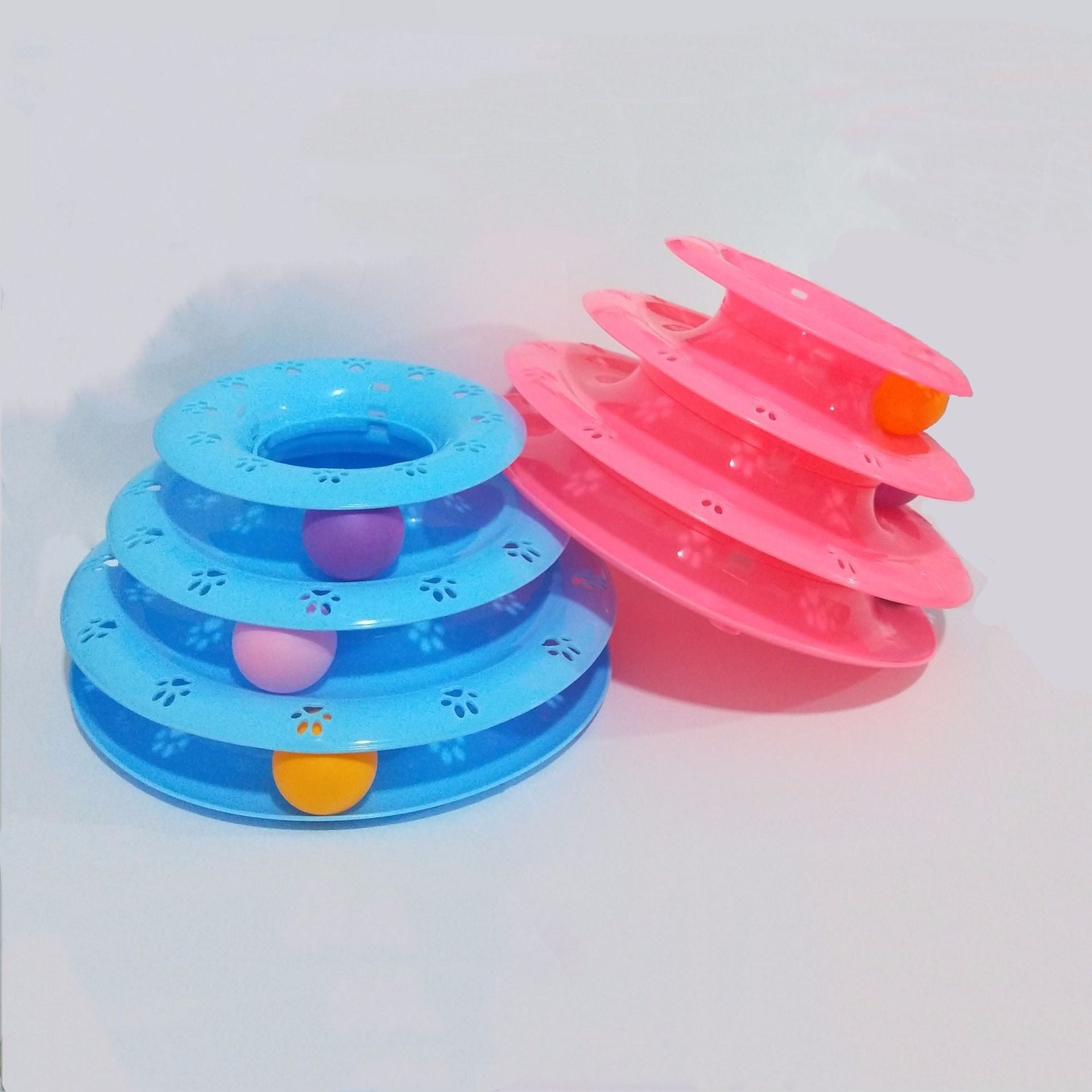 Interactive cat rotating educational turntable toy for indoor physical exercise and mental stimulation